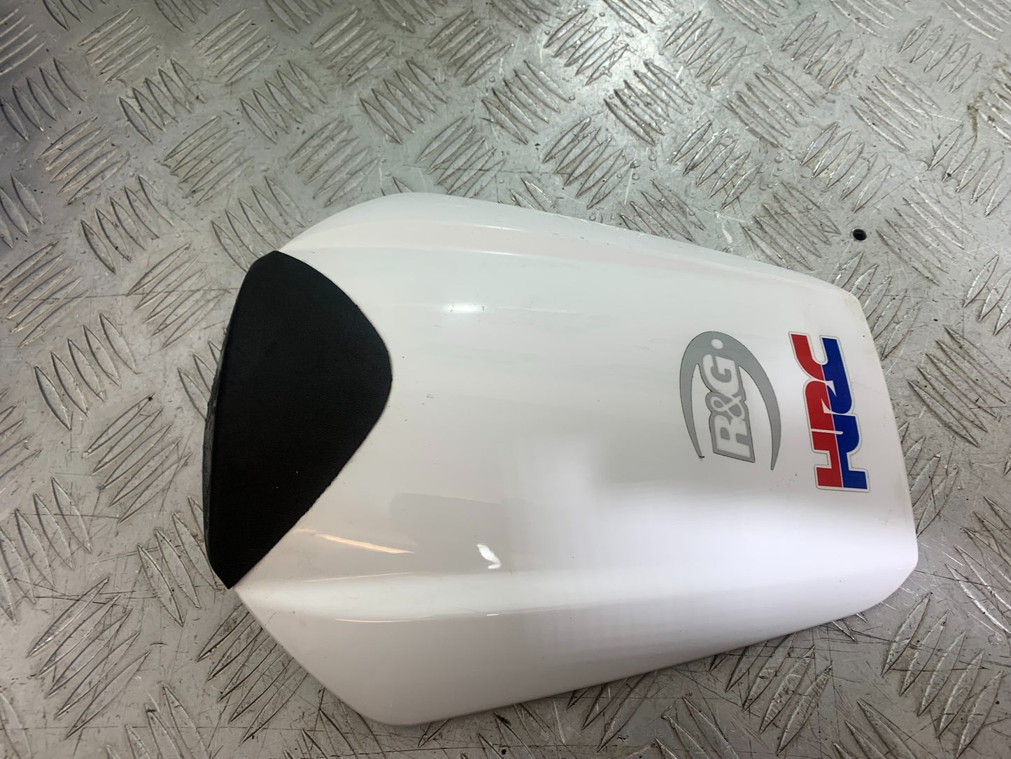 HONDA CBR1000 rr FIREBLADE REAR SEAT COWL  YEAR 2012-2016 (CMB1198)