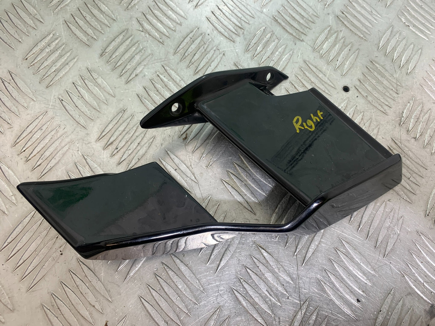 BMW M1000 R RIGHT WIND DEFLECTOR YEAR 2023-2024 (CMB1140)