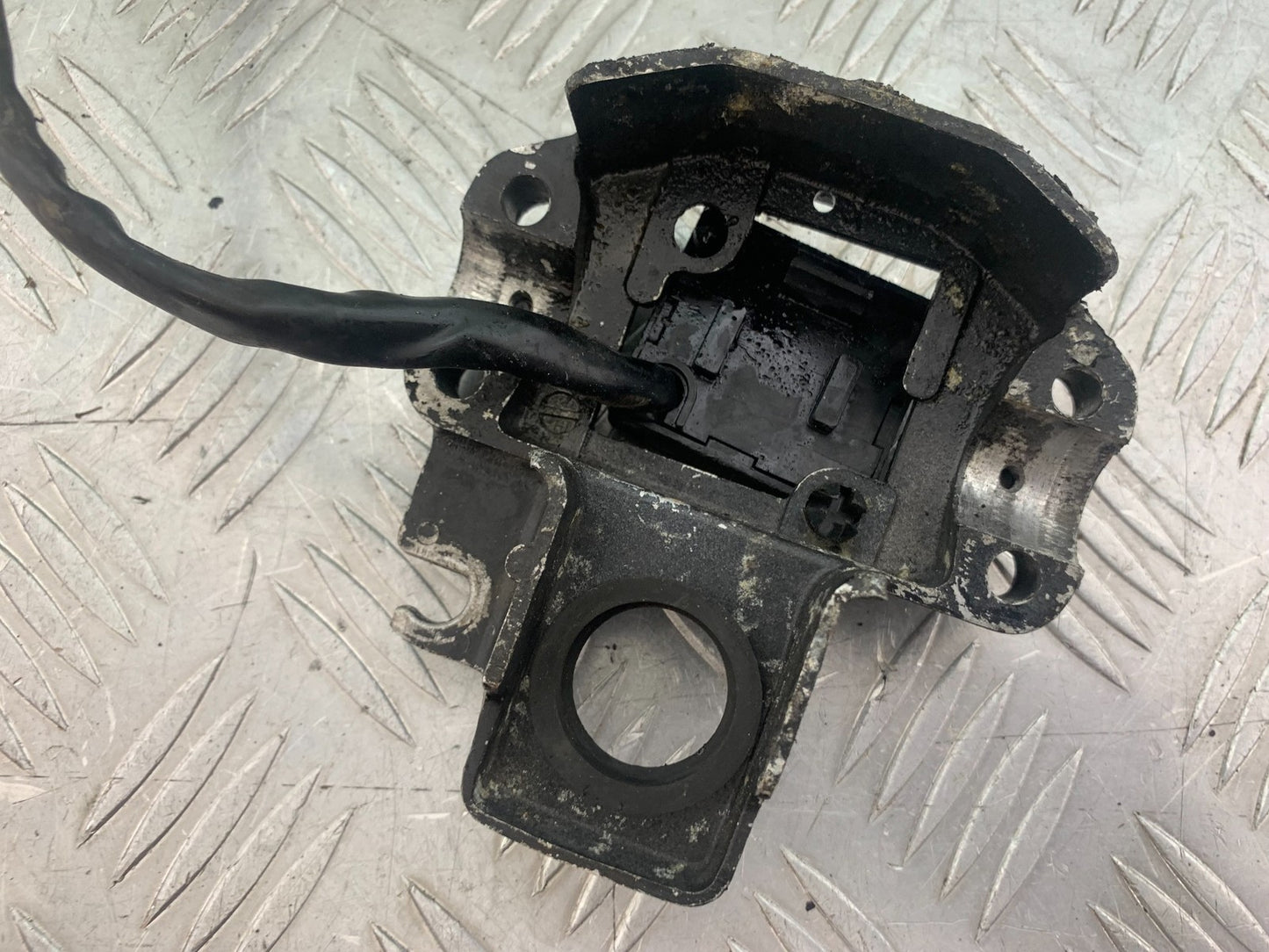 HONDA GL500 GL 500 SILVERWING FUSE BOX   YEAR 1981-82 (CMB1168)