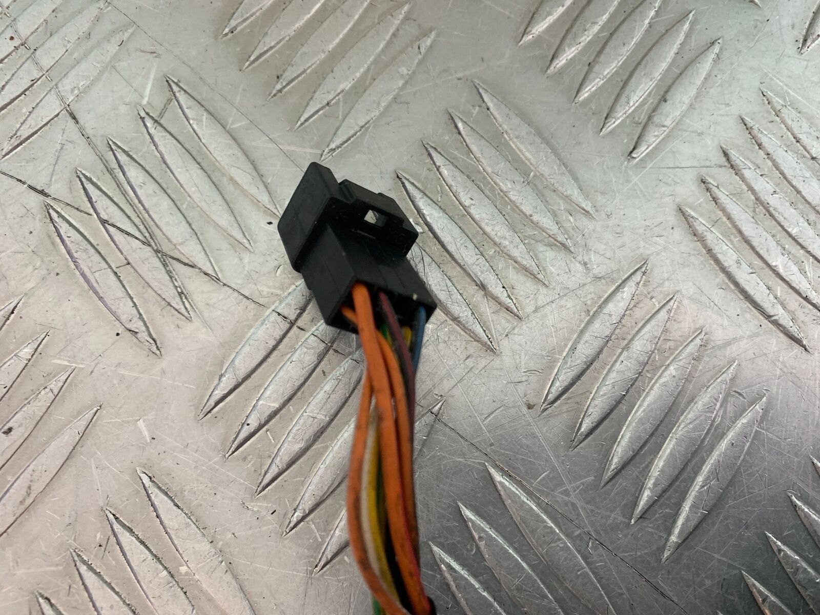 SUZUKI AN 200 UN 200 BURGMAN RIGHT SWITCH GEAR   YEAR 2007-09 (CMB1128)