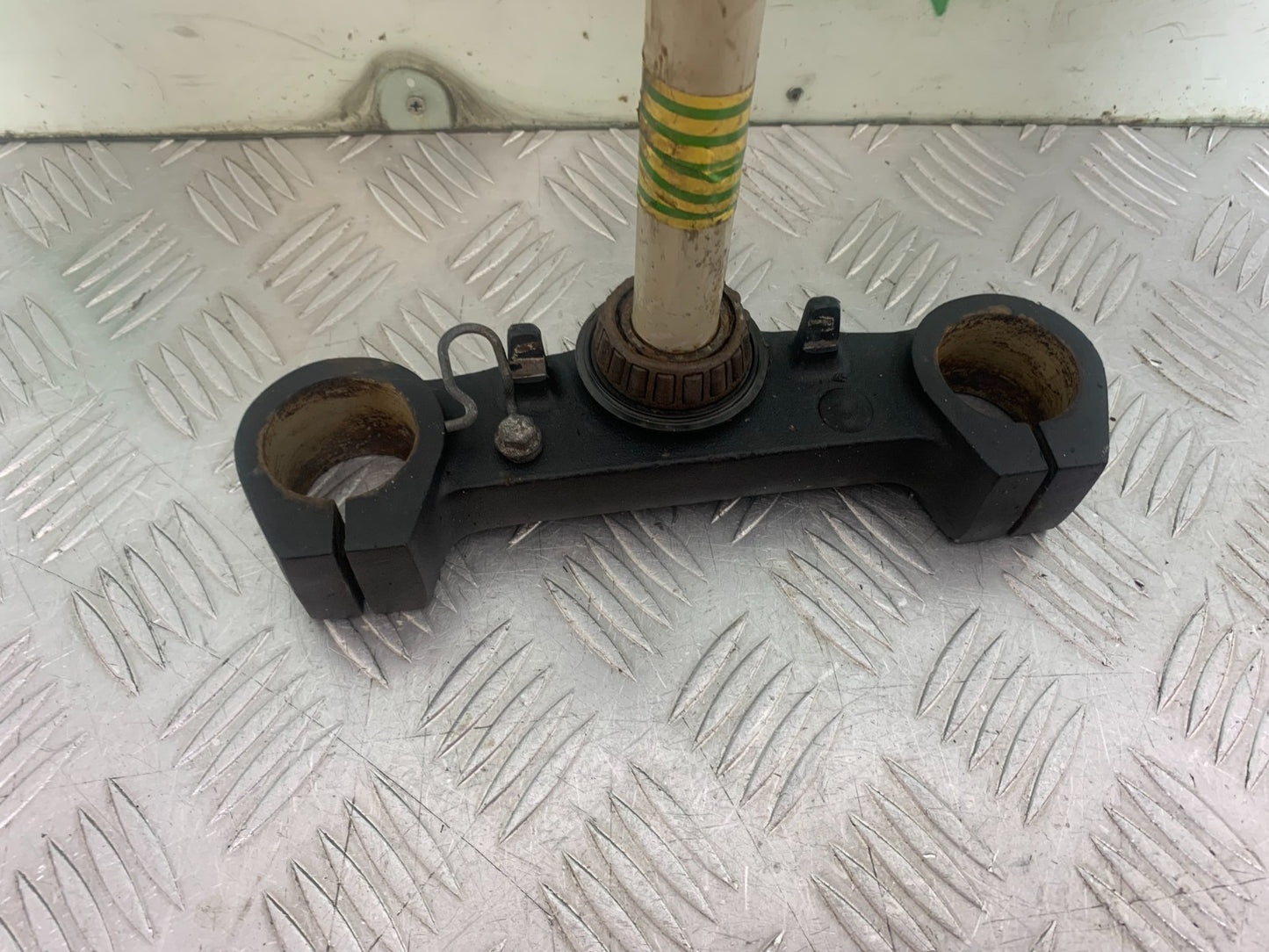 ROYAL ENFIELD HIMALAYAN 411 BOTTOM YOKE  YEAR 2018-2023 (CMB1322)