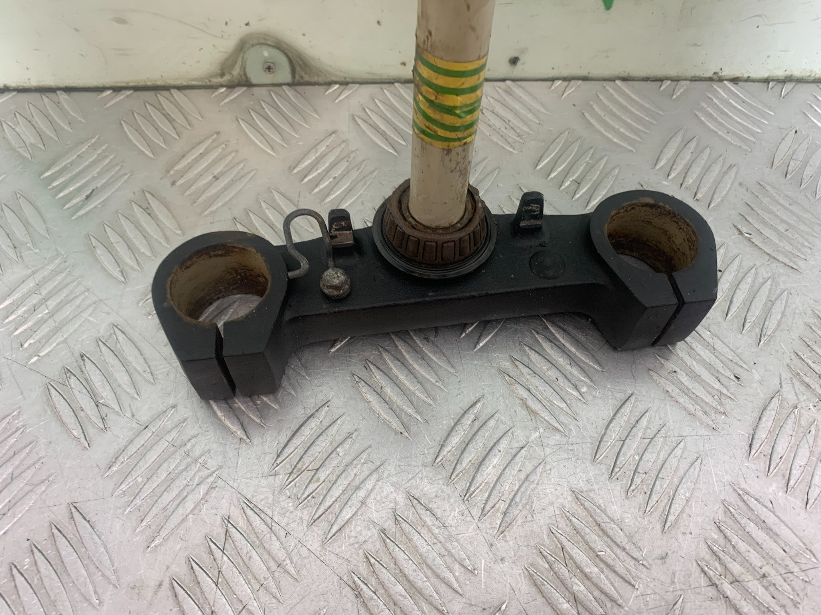 ROYAL ENFIELD HIMALAYAN 411 BOTTOM YOKE  YEAR 2018-2023 (CMB1322)