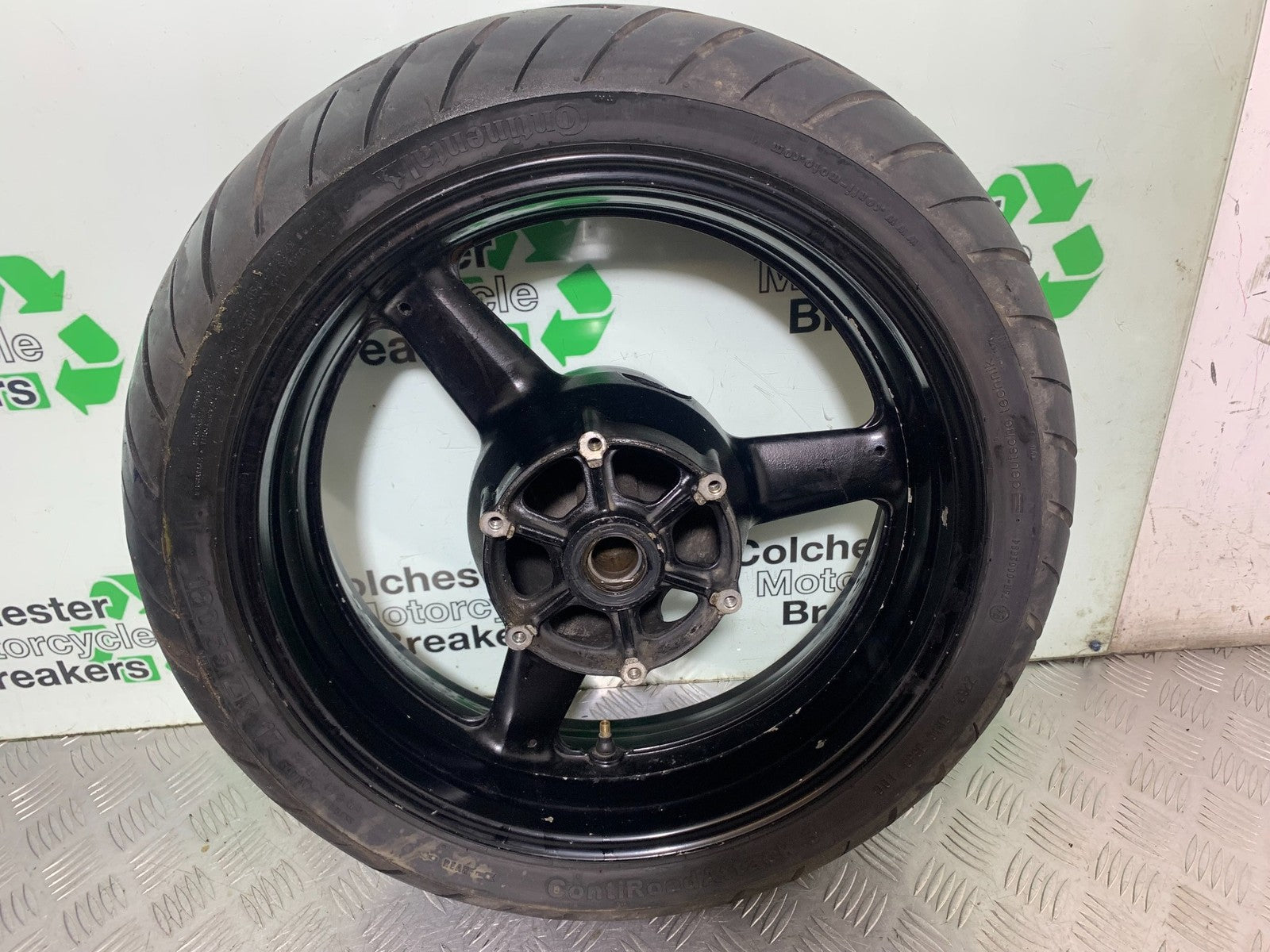 YAMAHA FZS1000 FAZER REAR WHEEL   YEAR 2001-05 (CMB1275)