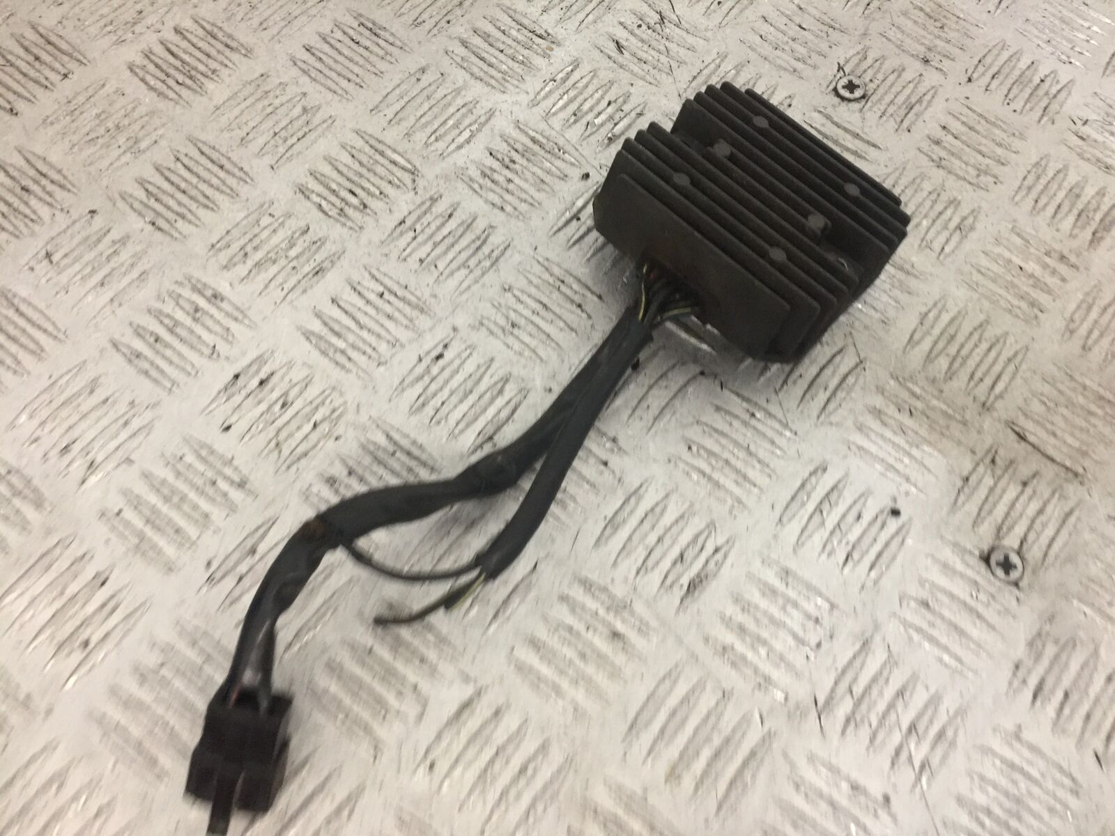 HONDA VT600 VT 600 SHADOW REGULATOR  YEAR 1996 (STOCK 747)