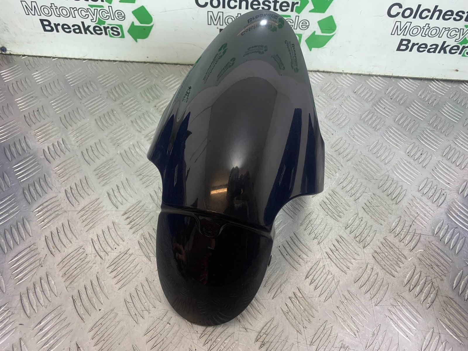 TRIUMPH 675 STREET TRIPLE FRONT MUDGUARD   2013-2016 (CMB1186)
