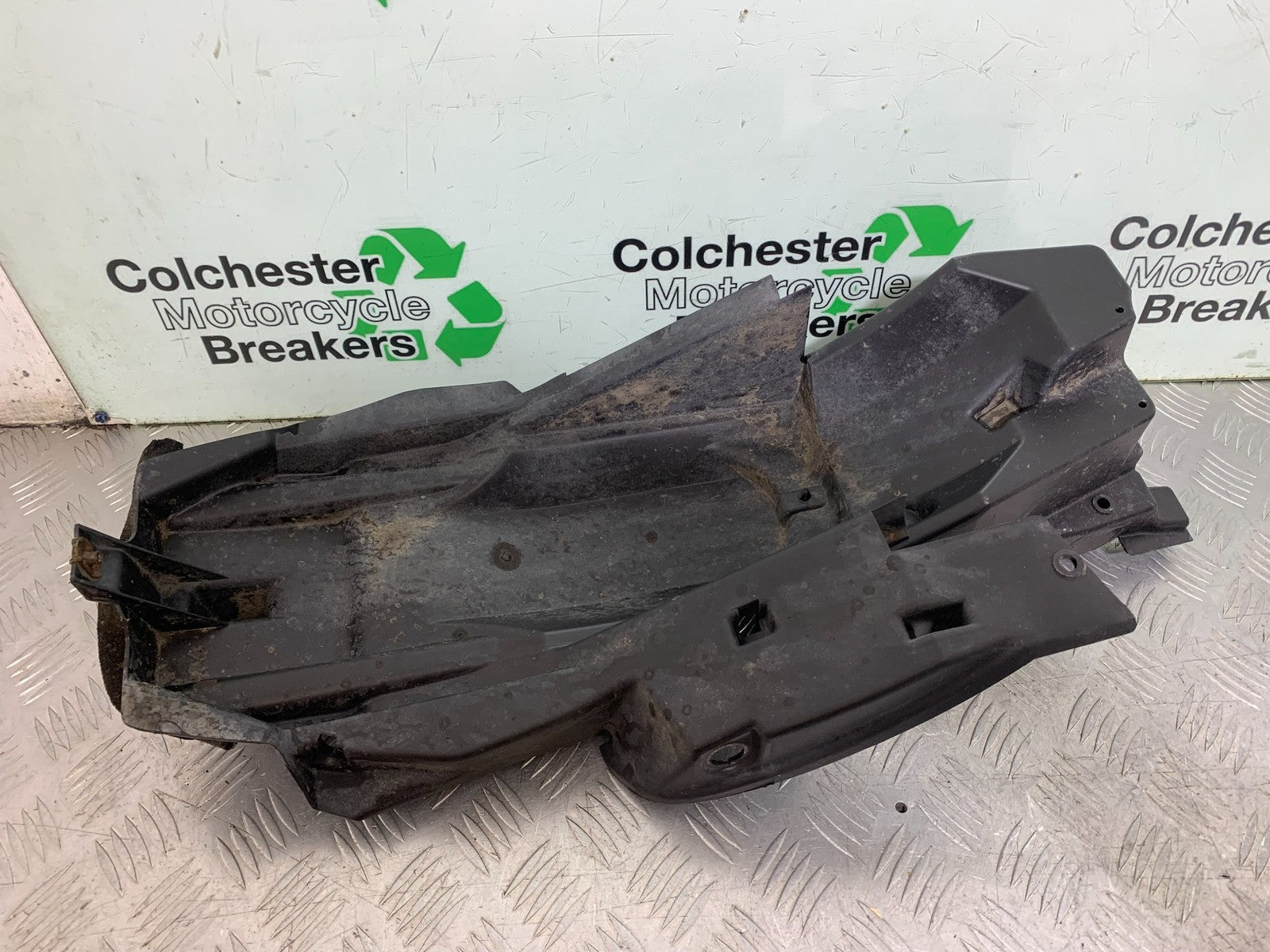 HONDA XL125 VARADERO REAR MUDGUARD  YEAR 2001-2006  (CMB1304)