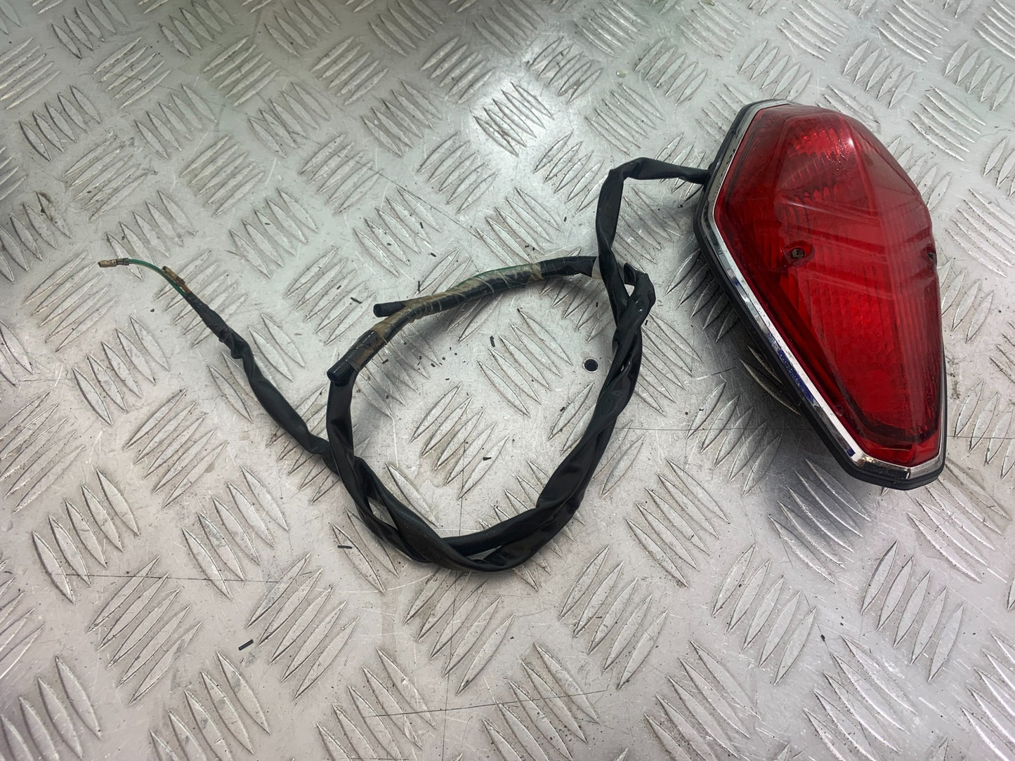 HONDA VTX1300 S-6 REAR LIGHT  YEAR 2004-09 (CMB1159)