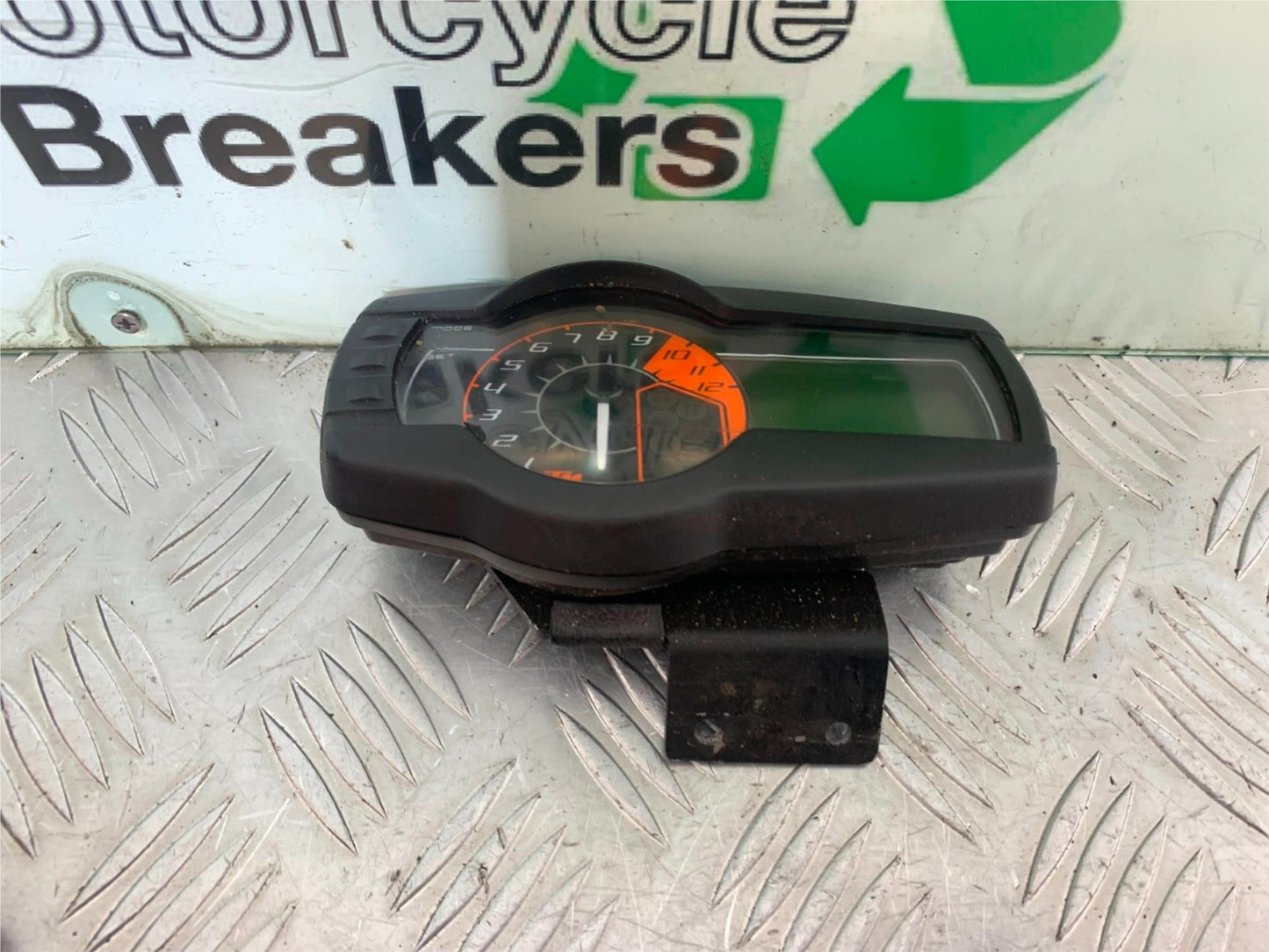 KTM 990 SUPERMOTO T CLOCKS SPEEDO DASH   YEAR 2010-2011  (CMB1067)