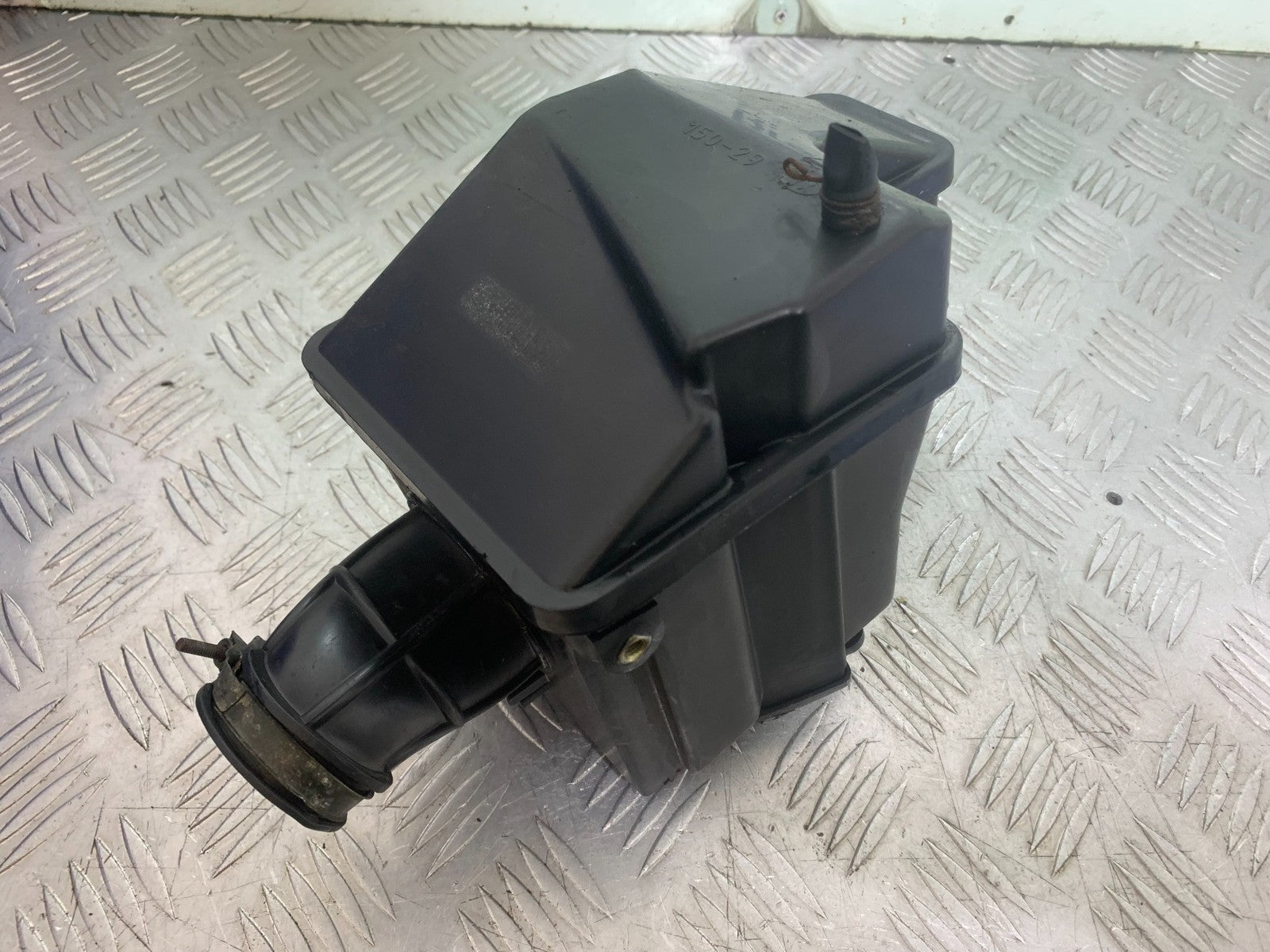BENELLI BN125 BN 125 AIRBOX  YEAR 2018-2021 (CMB1245)