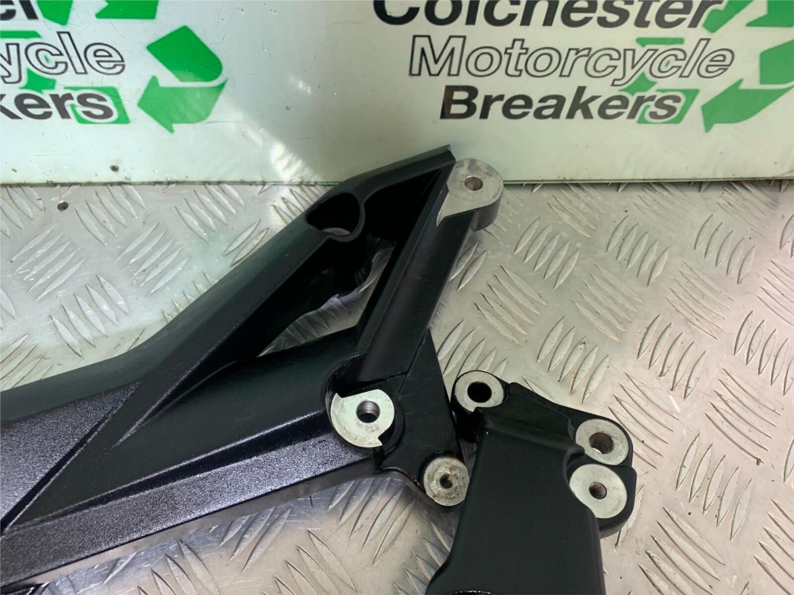 APRILIA SL750 SL 750 SHIVER LEFT & RIGHT FRAME RAILS   YEAR 2012 (CMB1074)