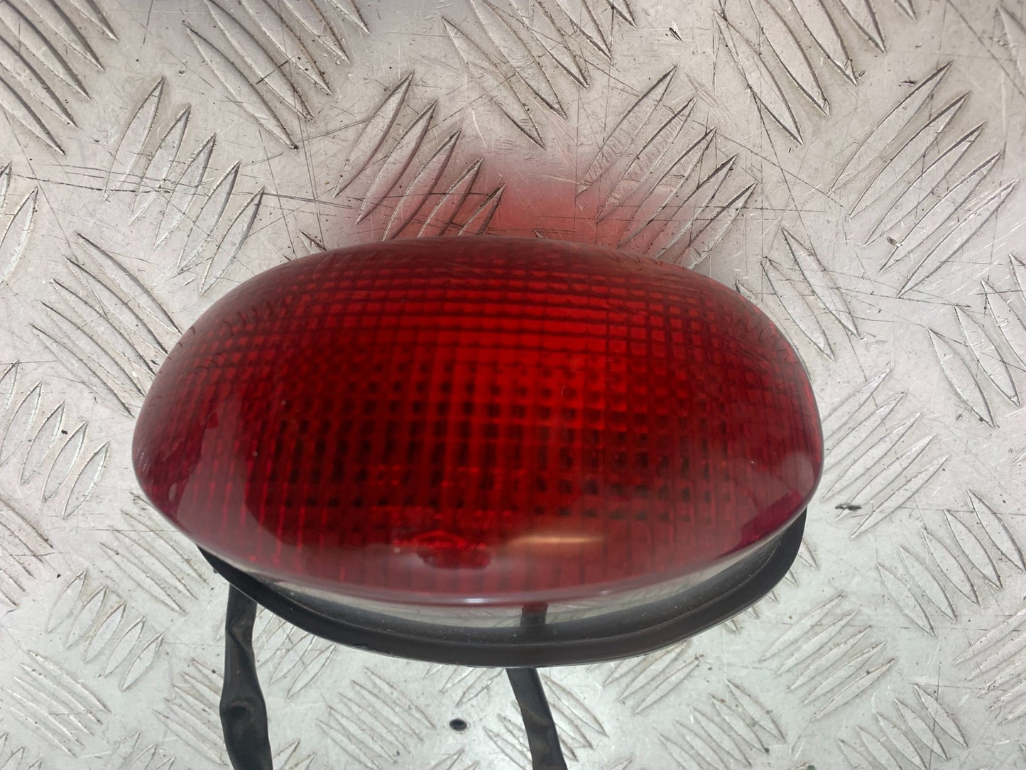 TRIUMPH 955i SPRINT ST REAR LIGHT  1999-2004 (CMB1176)
