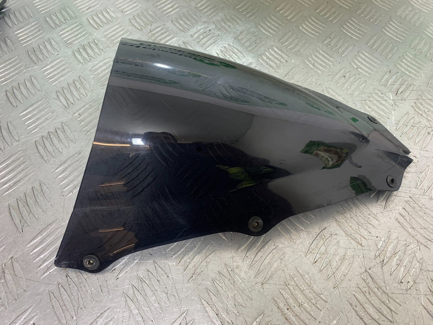 YAMAHA YZF R1 4XV SCREEN   YEAR 1998-99 (CMB1291)