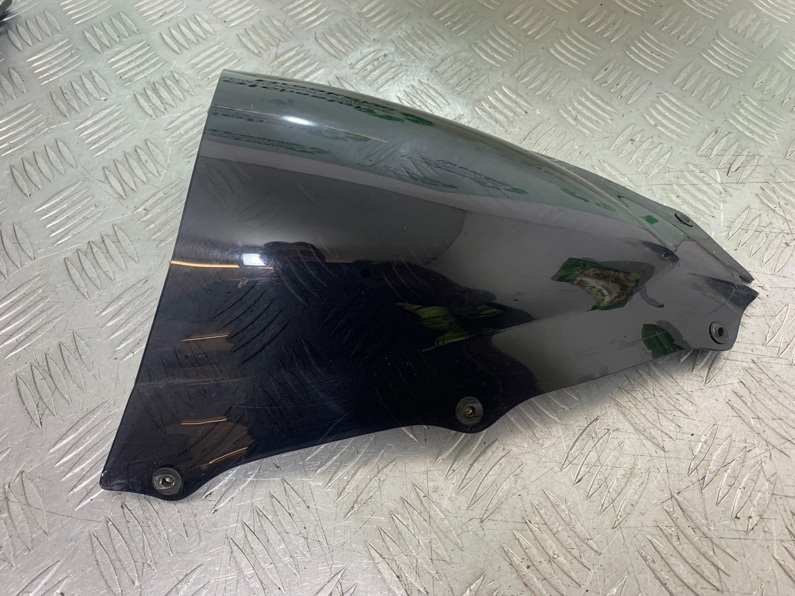 YAMAHA YZF R1 4XV SCREEN   YEAR 1998-99 (CMB1291)