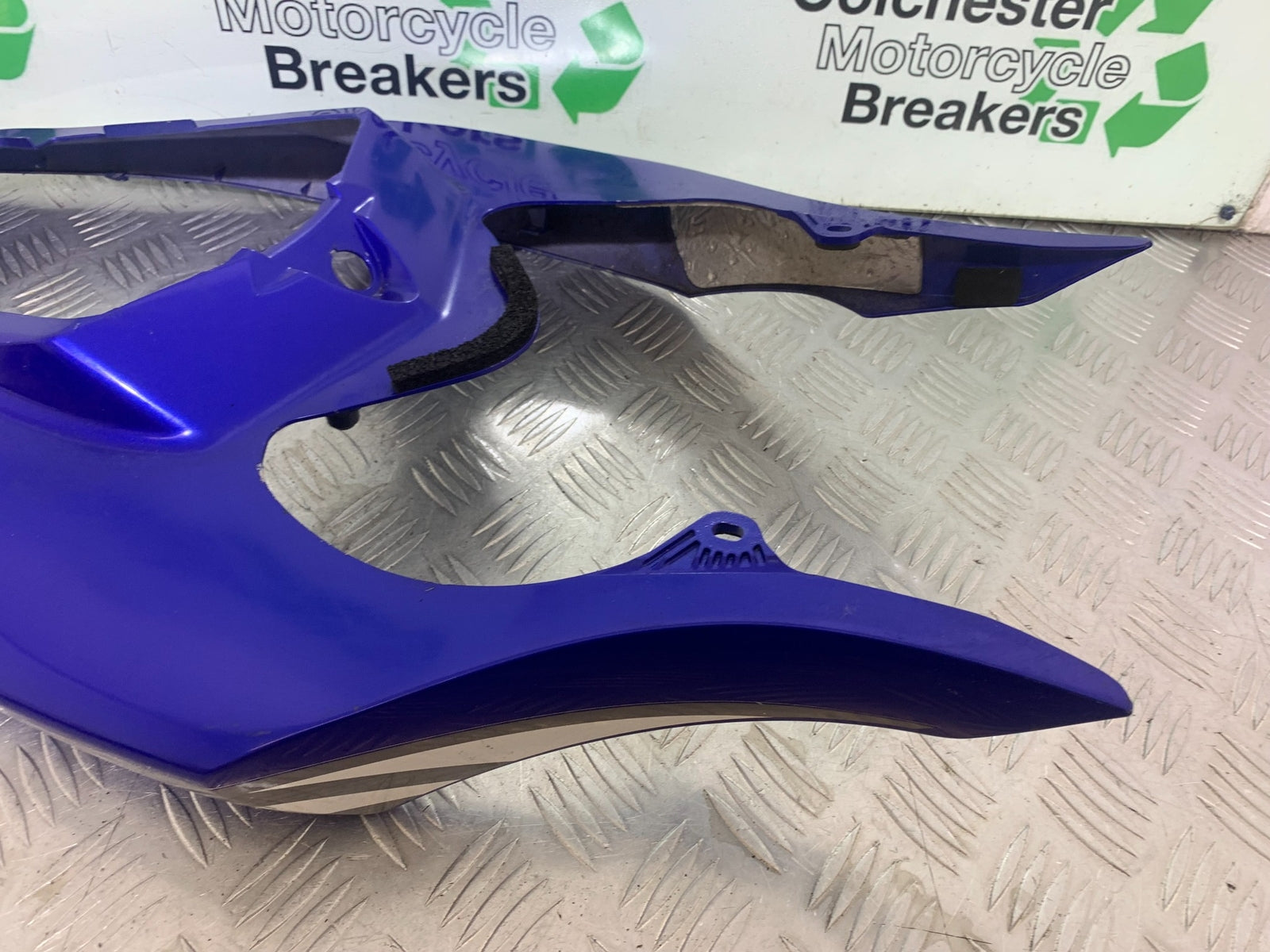 YAMAHA YZF R1 TAIL PIECE SEAT UNIT YEAR 2004-2006 (CMB1155)