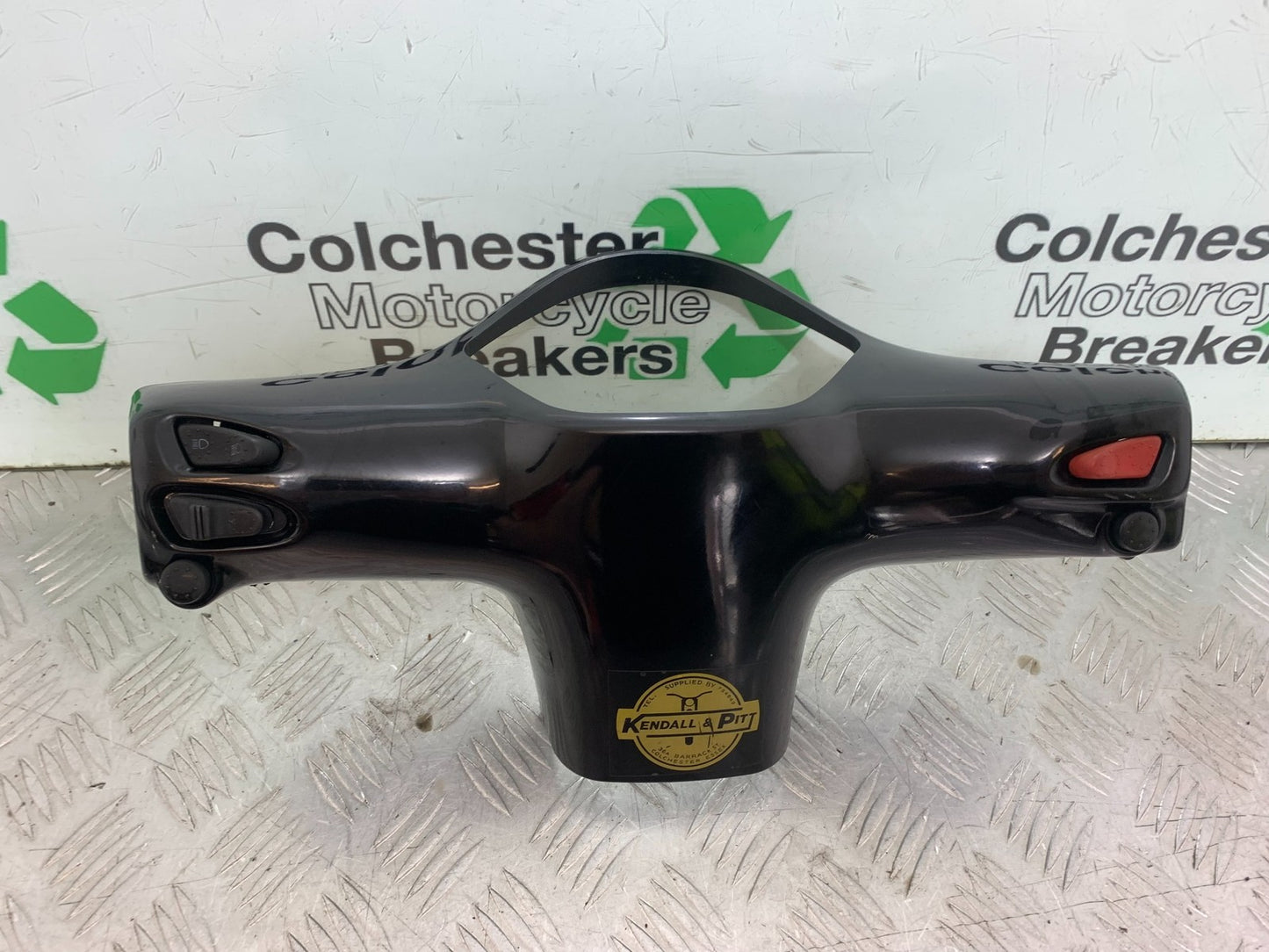PIAGGIO VESPA GT125 L SWITCHES AND PANEL COVER YEAR 2003  (CMB1300)