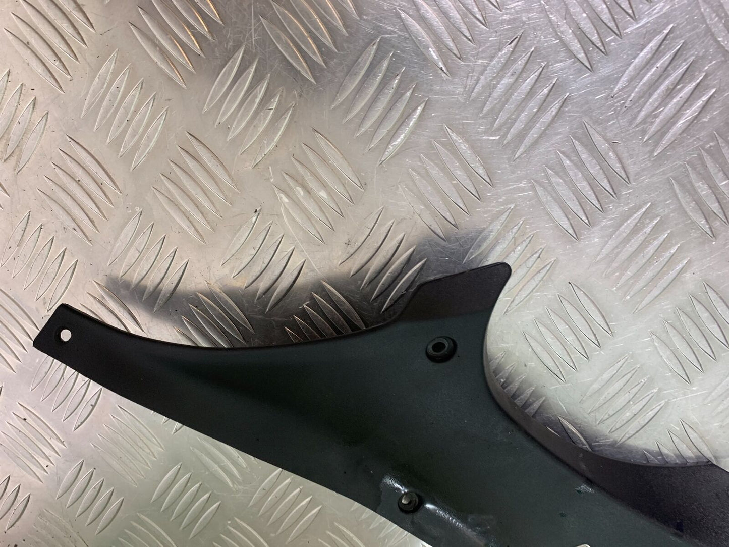SUZUKI RF900 RF 900 RIGHT TOP INFILL PANEL  YEAR 1994-1999 (CMB1020)