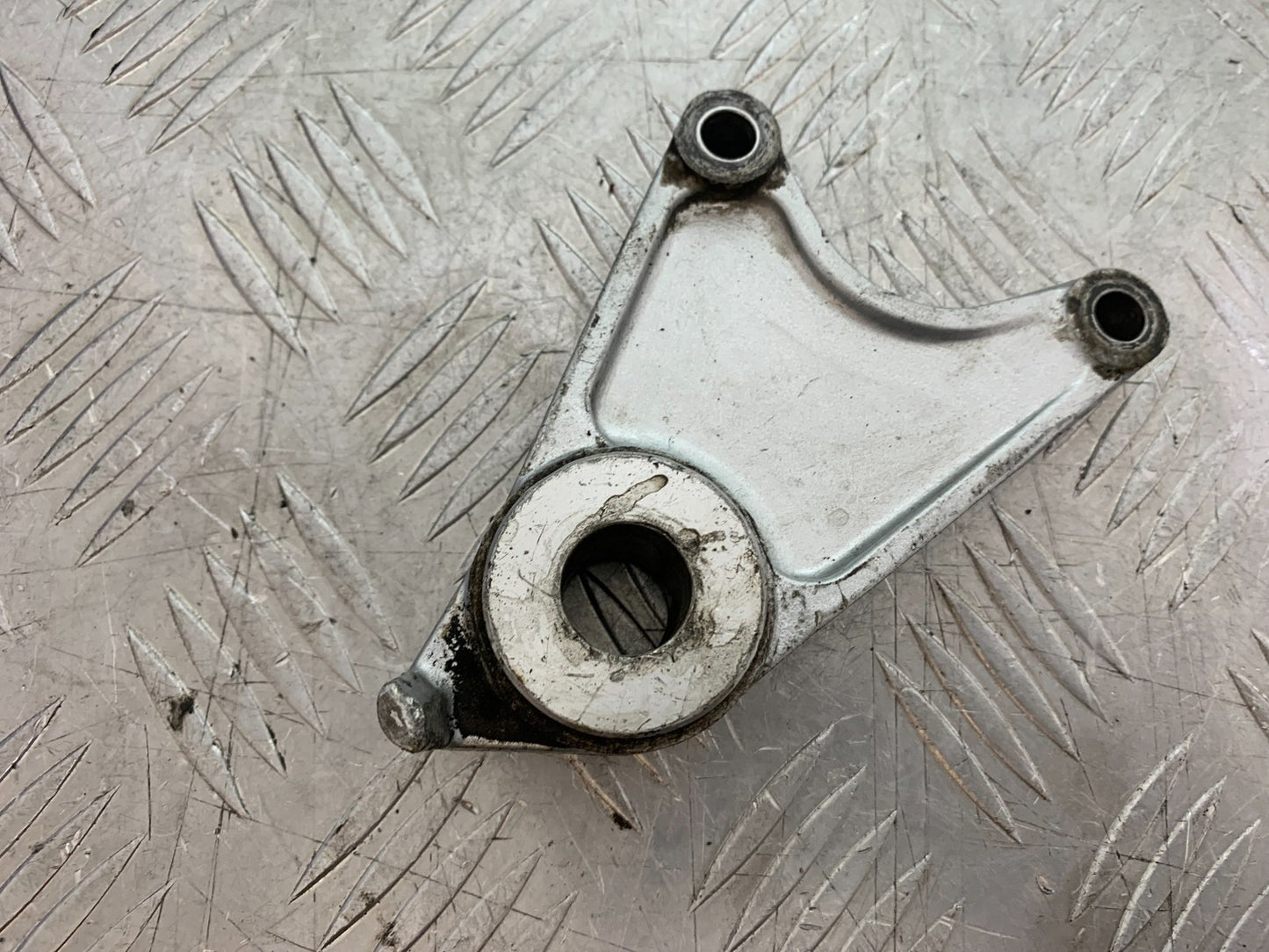 TRIUMPH TROPHY 900 REAR CALIPER BRACKET YEAR 1991-95 (CMB1251)