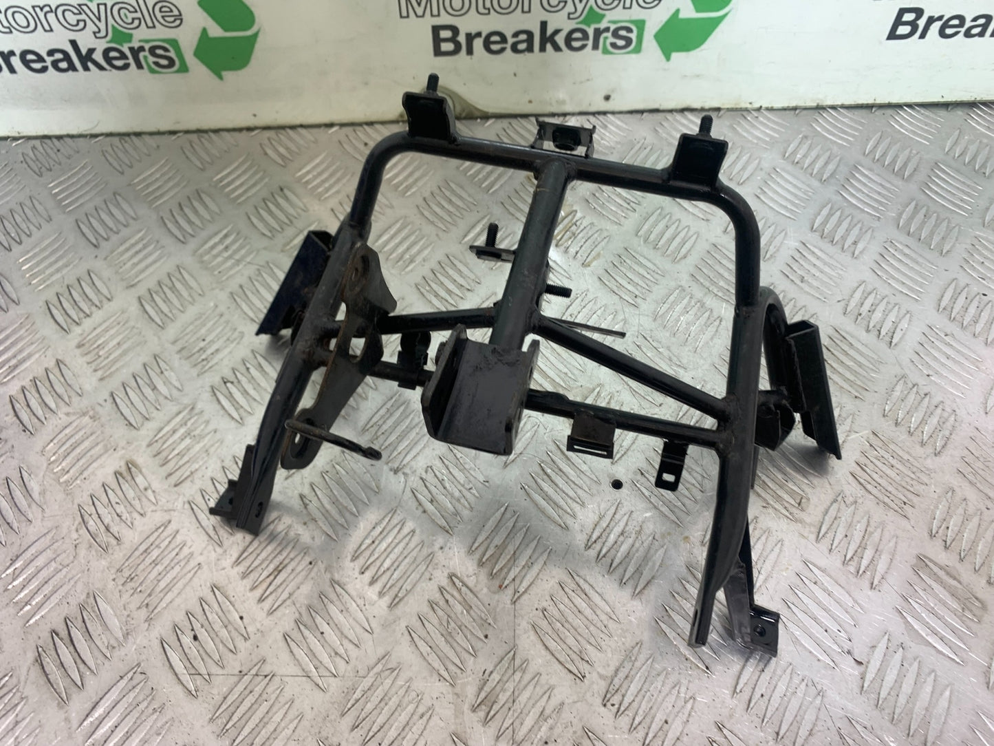 KAWASAKI J125 J125 FAIRING BRACKET  YEAR 2016-2020 (CMB1158)