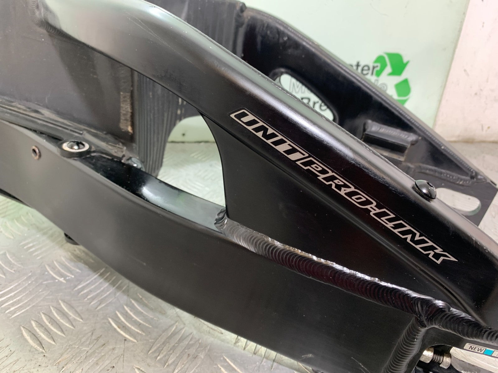 HONDA CBR1000 RR CBR1000RR FIREBLADE SWINGARM 2008-2011 (CMB1179)