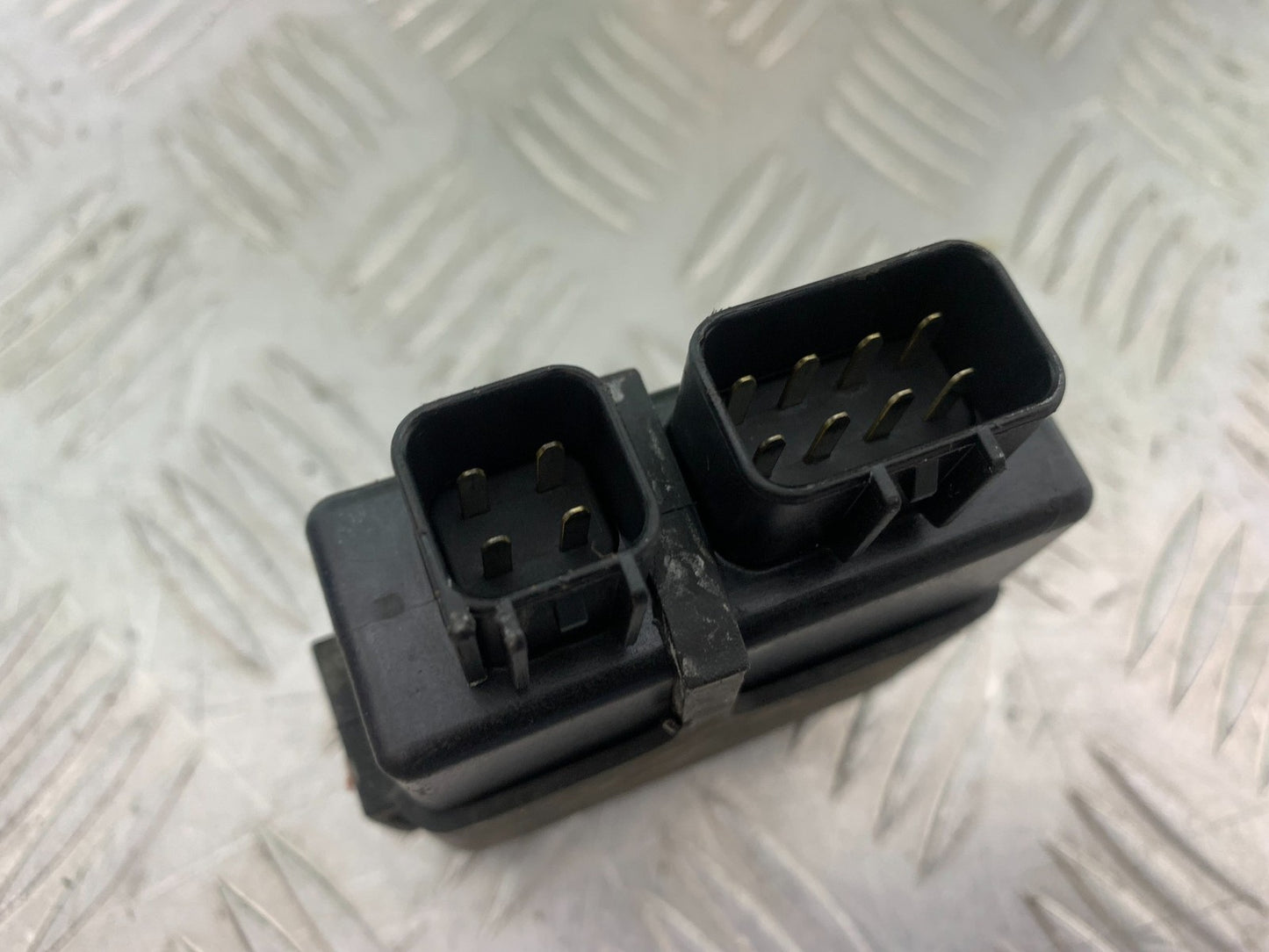 SUZUKI GSF600 GSF 600 BANDIT CDI UNIT   2000-2004 (CMB1269)