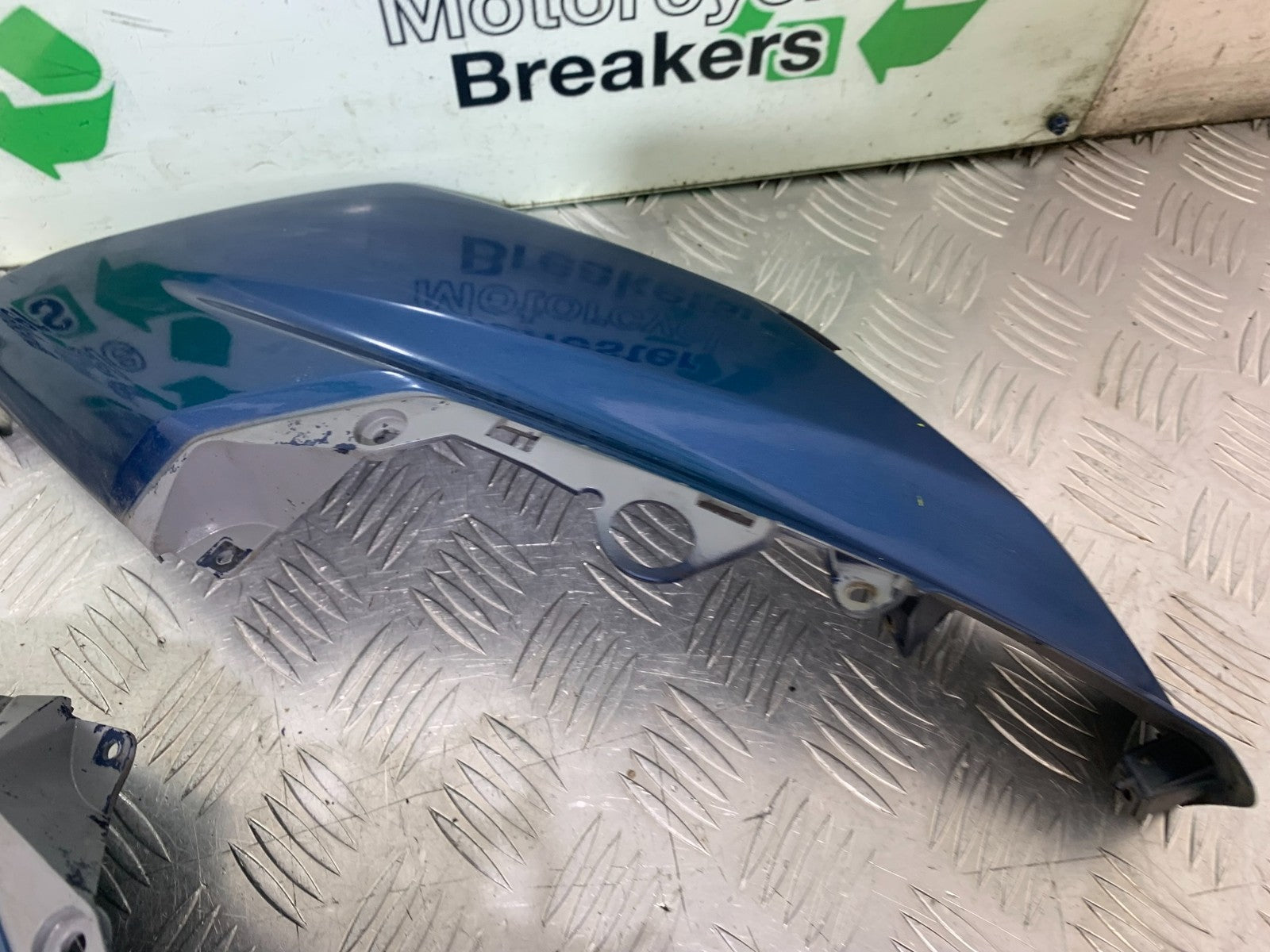 YAMAHA XMAX 125 XMAX-125 LEFT AND RIGHT PANELS  YEAR 2015-2020  (CMB1266)