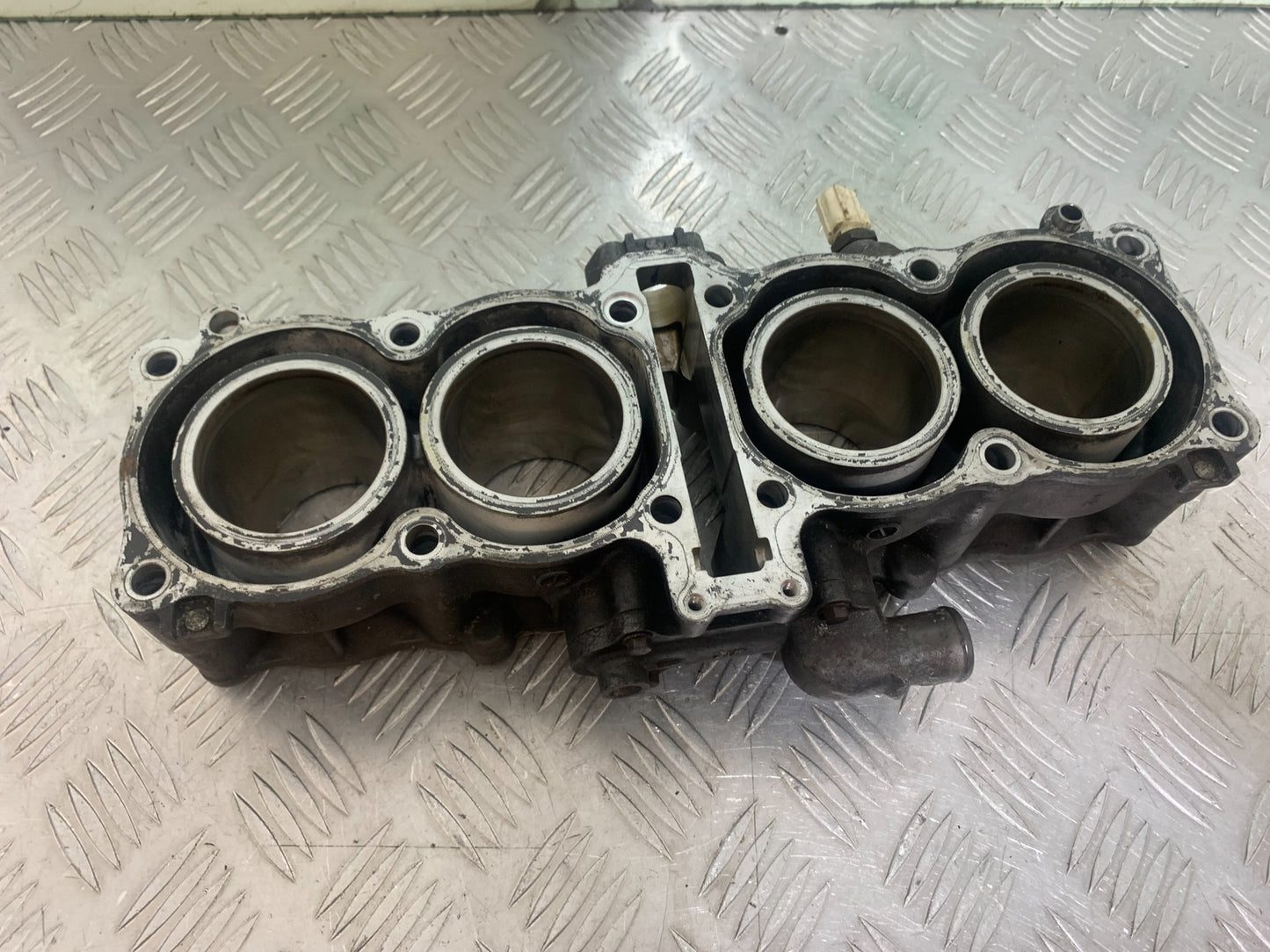 SUZUKI GSF650 GSF 650 BARRELS  YEAR 2007-2009  (CMB1161)