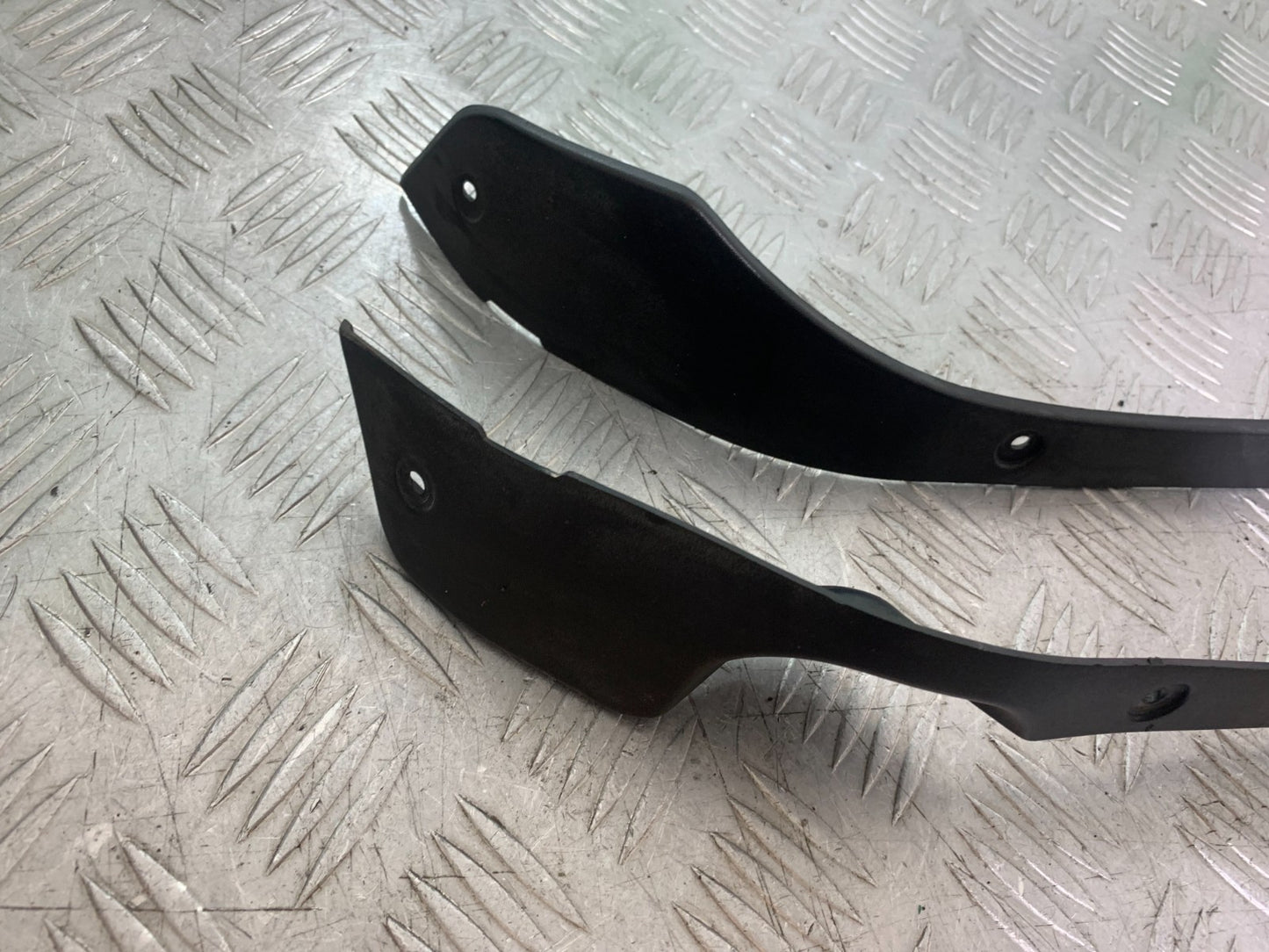 SUZUKI RF900 RF 900 LEFT AND RIGHT SIDE TRIM YEAR 1994-1999 CMB1326