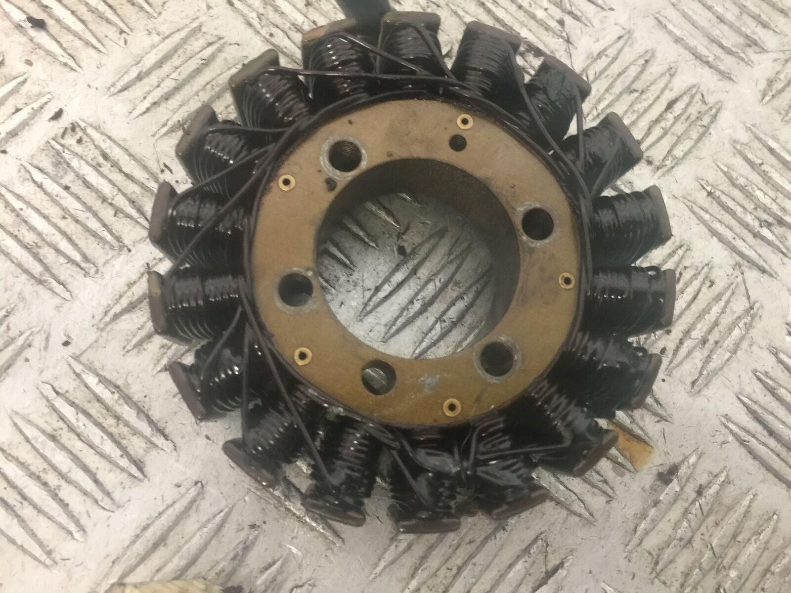 HONDA CBR1100 BLACKBIRD GENERATOR YEAR 2001 (STOCK 390)