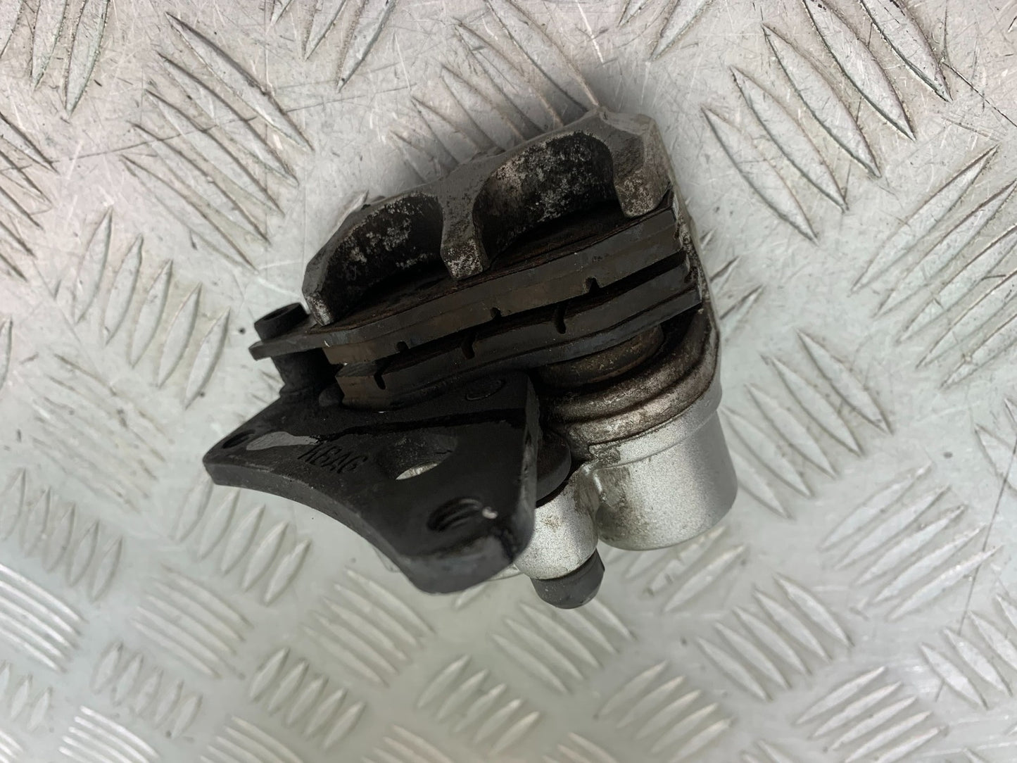 HONDA XL125 VARADERO FRONT BRAKE CALIPER  YEAR 2001-2006  (CMB1304)