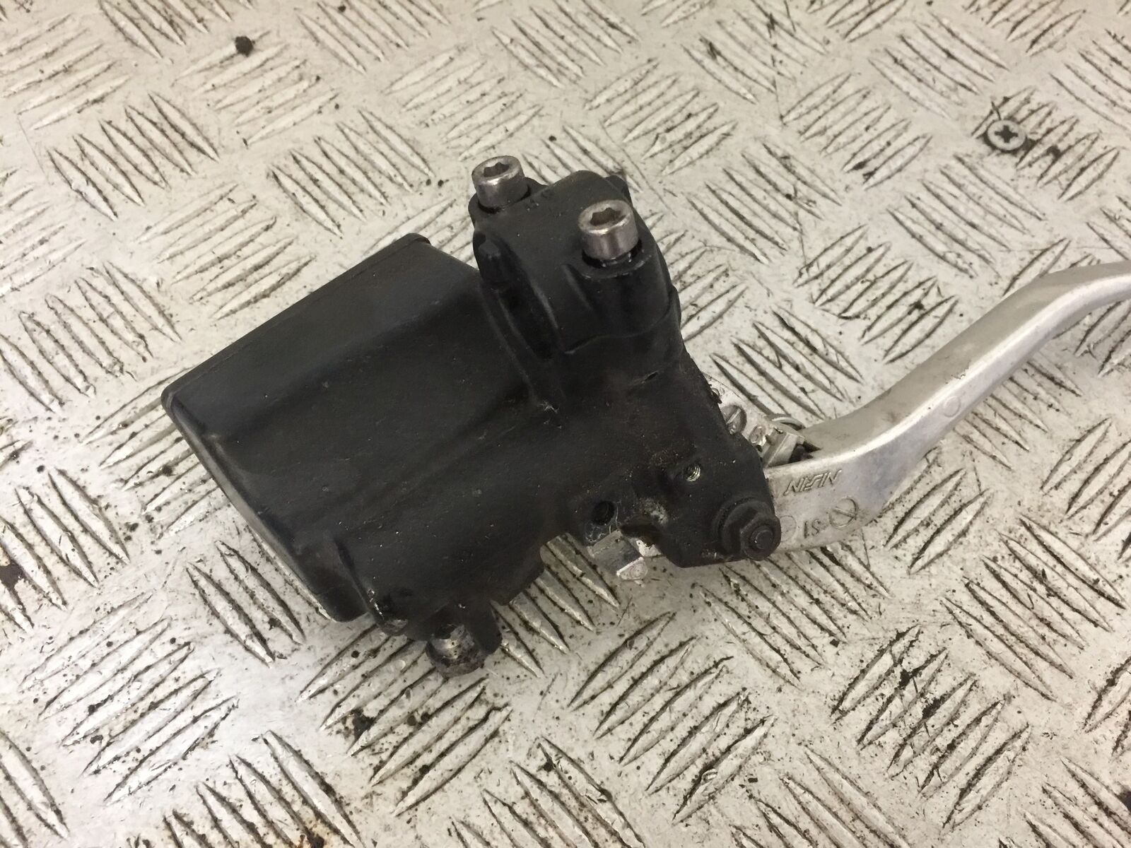 TRIUMPH TROPHY 1215 SE FRONT BRAKE MASTER CYLINDER  2012-2017 (STOCK 740)