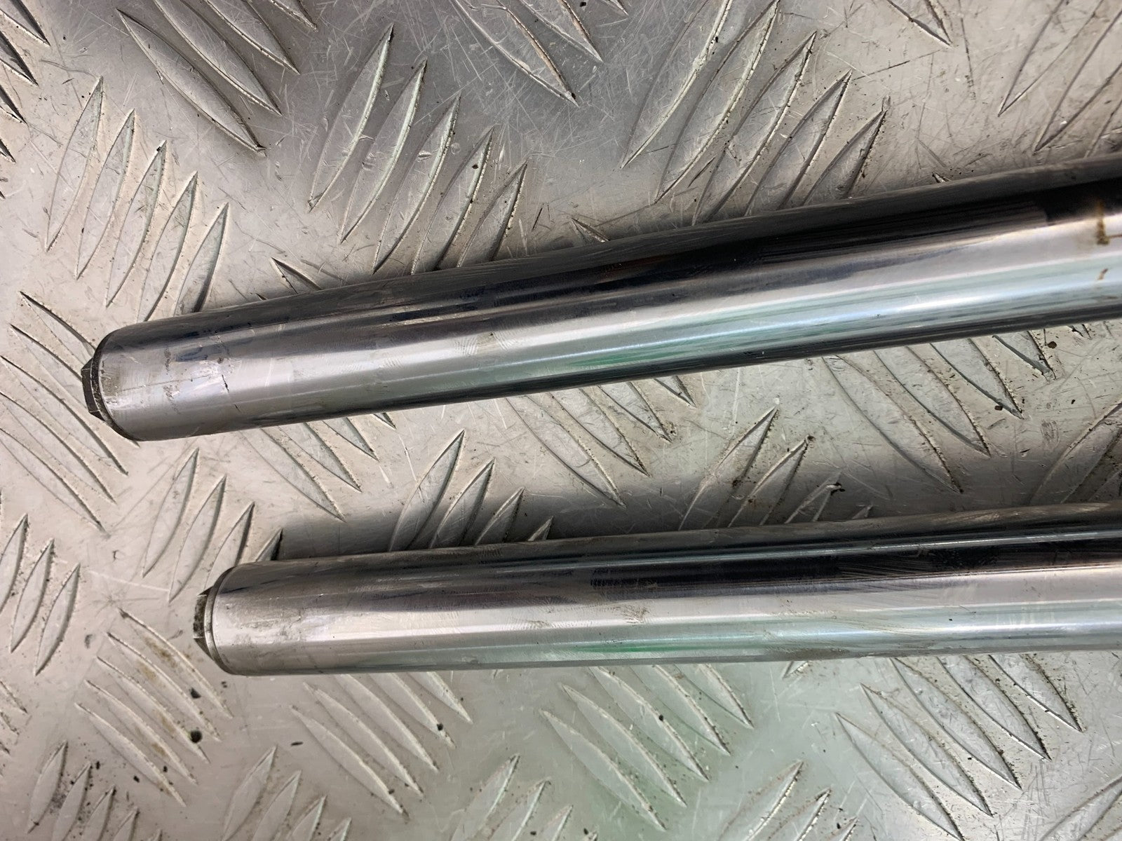 HONDA CG125 CG 125 FORKS   YEAR 1998-2000 (CMB1282)