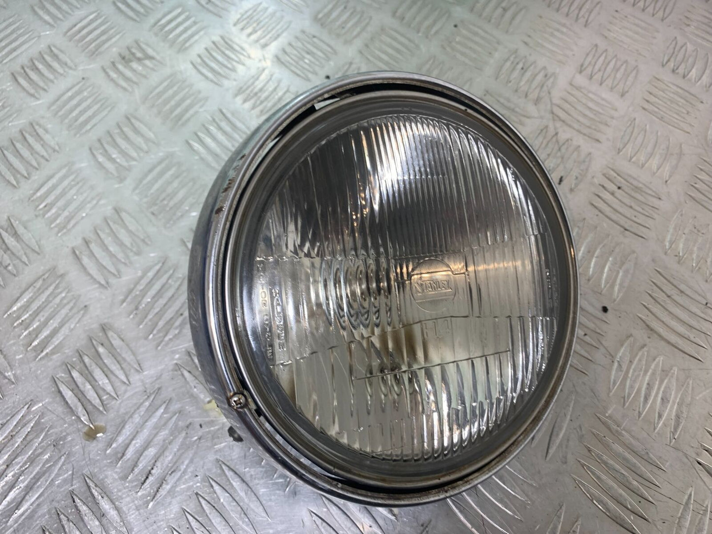 KAWASAKI Z750 ZR750 ZR-7S HEADLIGHT   YEAR 1999-05 (CMB1135)