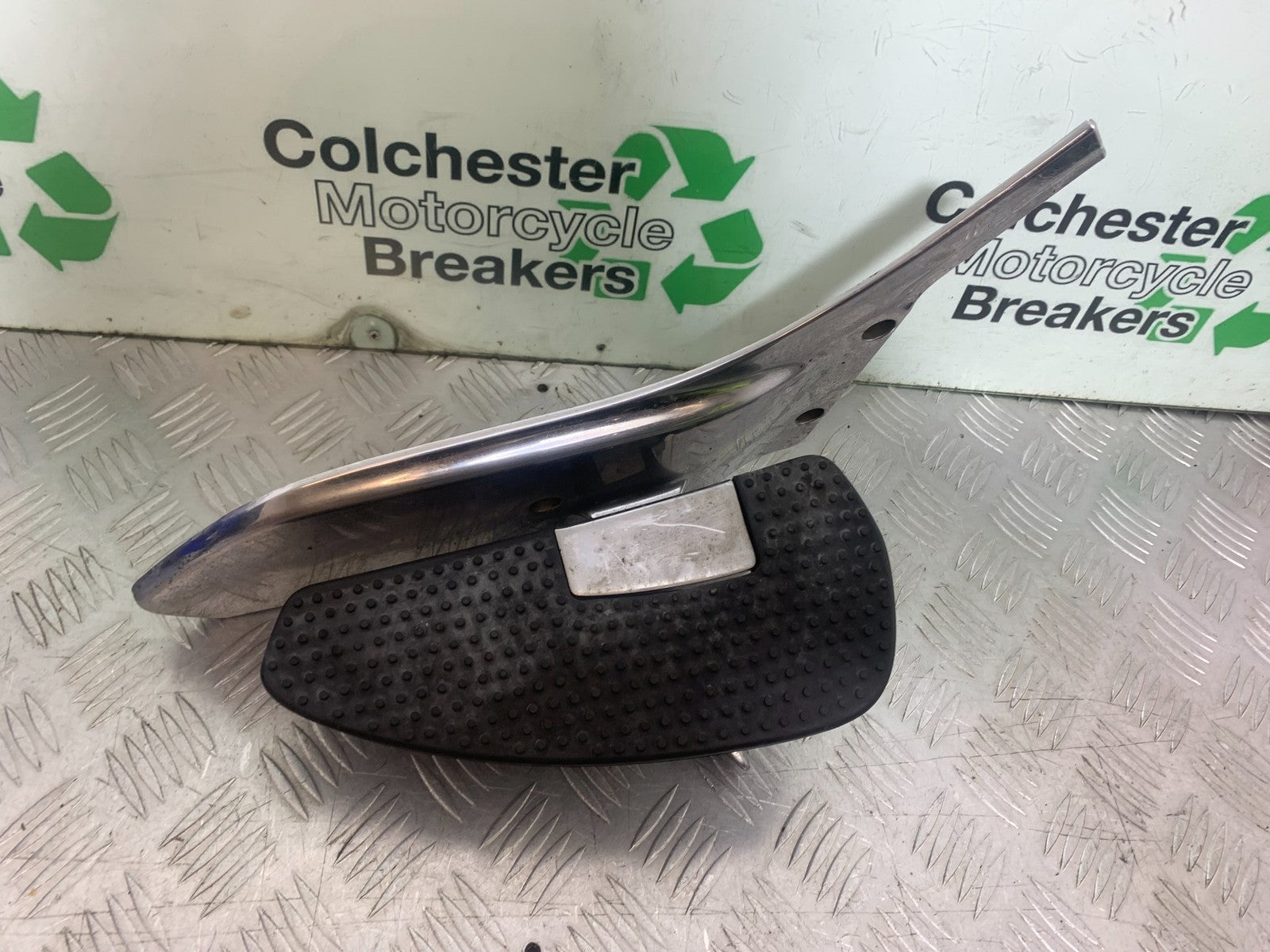 BMW K1200 K 1200 LT RIGHT FOOTBOARD  YEAR 1999-07 (CMB1271)