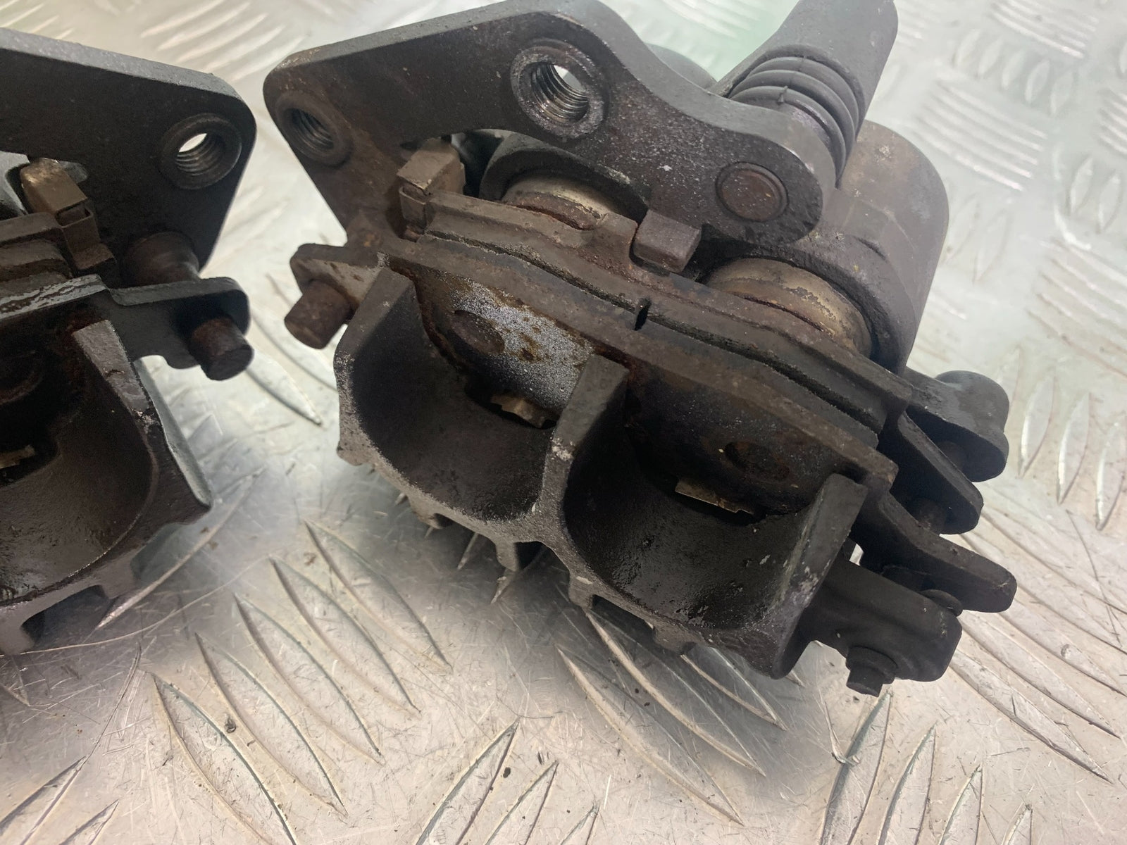 SUZUKI GSX750 F GSX 750 F FRONT BRAKE CALIPERS  YEAR 1998-2003 (CMB1063)