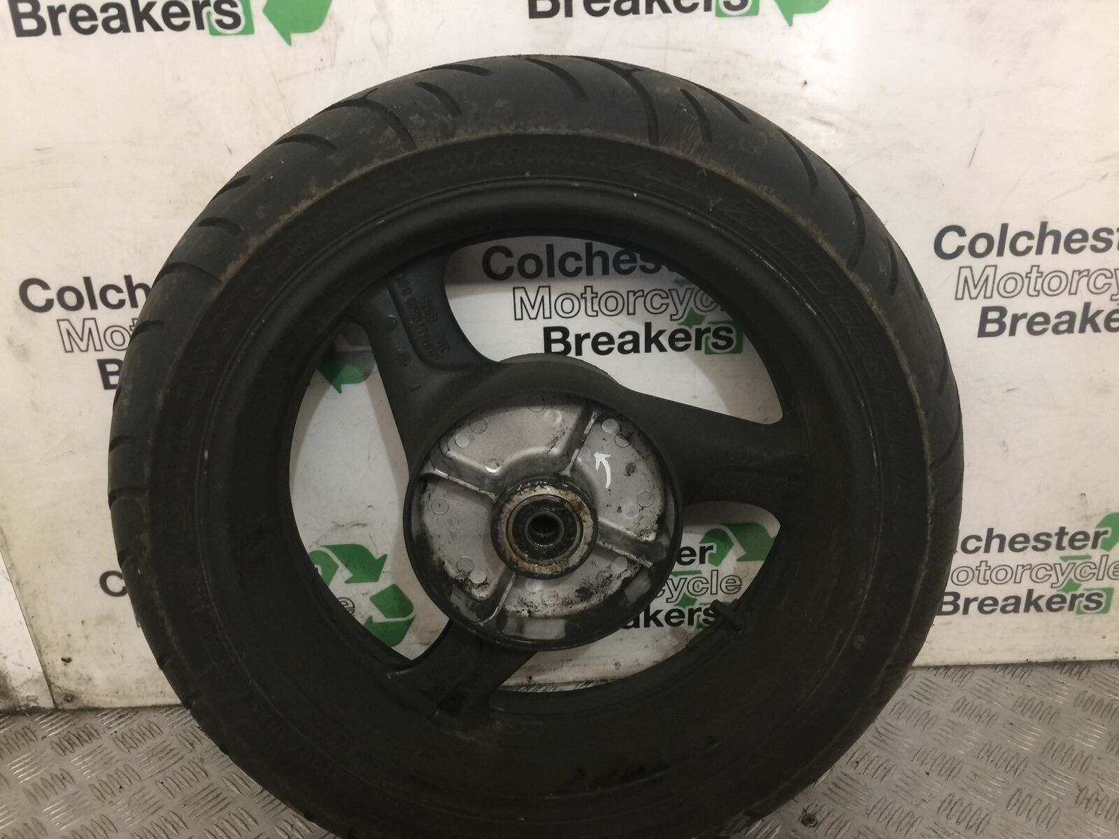 HONDA CBR1100 BLACKBIRD REAR WHEEL  YEAR 1996-1998 (STOCK 862)