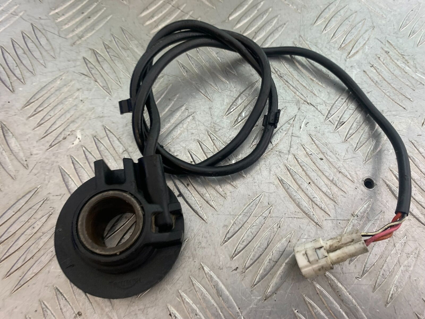 TRIUMPH 955i SPRINT ST SPEEDO DRIVE  YEAR 1999-2004 (CMB1124)