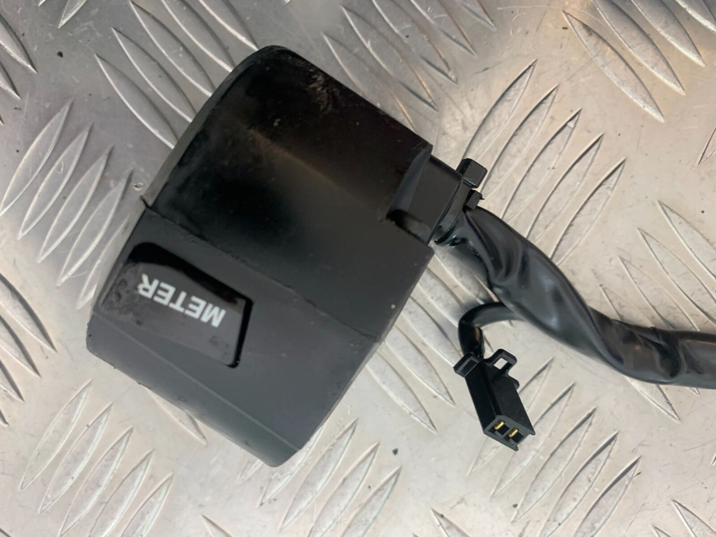 SUZUKI DL 650 V-STROM LEFT SWITCH GEAR YEAR 2016 (STOCK 996)