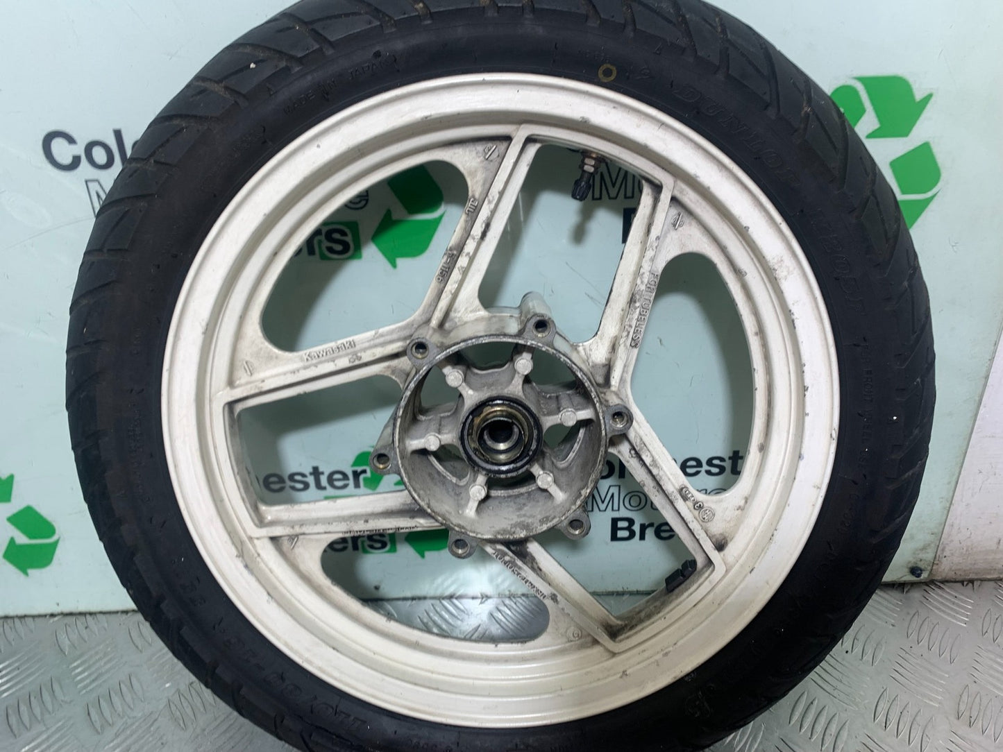 KAWASAKI GPZ600 GPZ 600 FRONT WHEEL  YEAR 1988-90 (CMB1258)