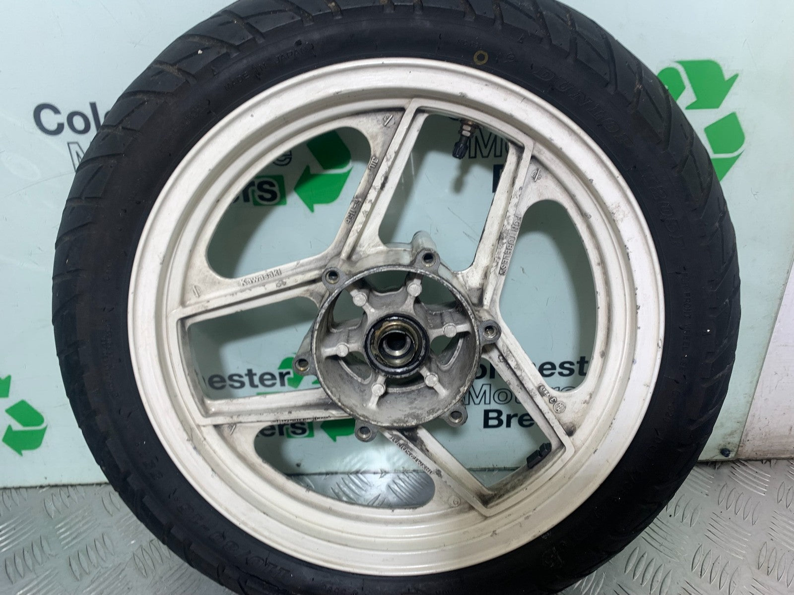 KAWASAKI GPZ600 GPZ 600 FRONT WHEEL  YEAR 1988-90 (CMB1258)