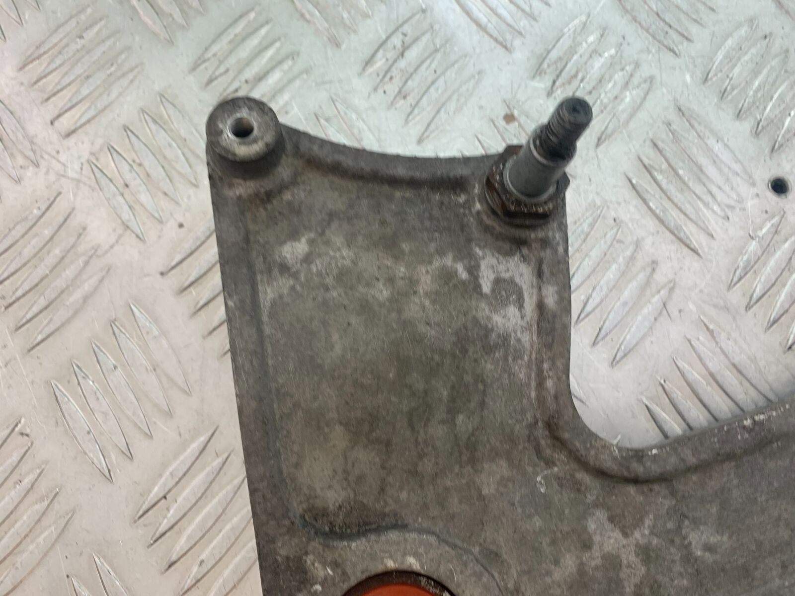 PIAGGIO VESPA GTS 300 EXHAUST BRACKET  YEAR 2010 (CMB1062)