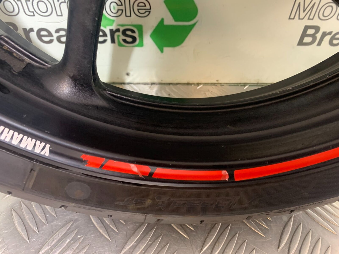YAMAHA XJ6 XJ6-S FRONT WHEEL   YEAR 2009-2015  (CMB1070)