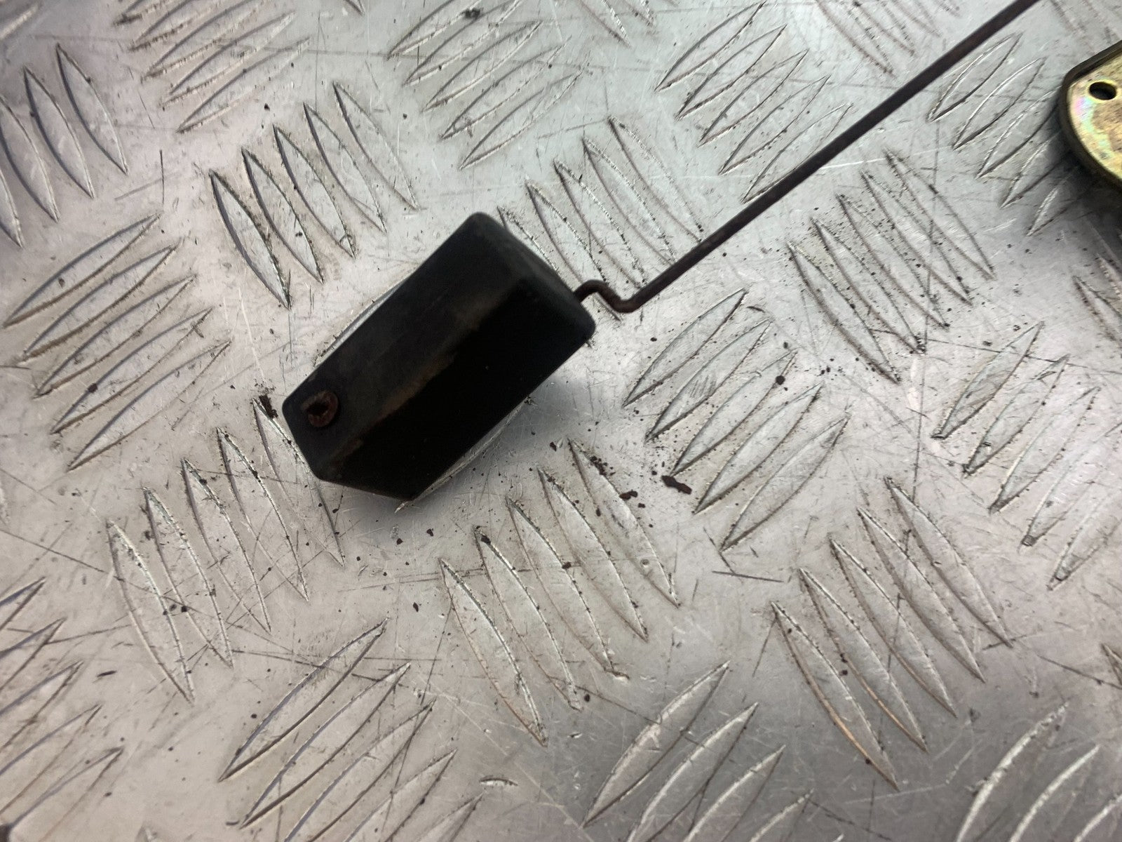 KAWASAKI GT550 GT 550 PETROL TANK SENDER   YEAR 1989-1994