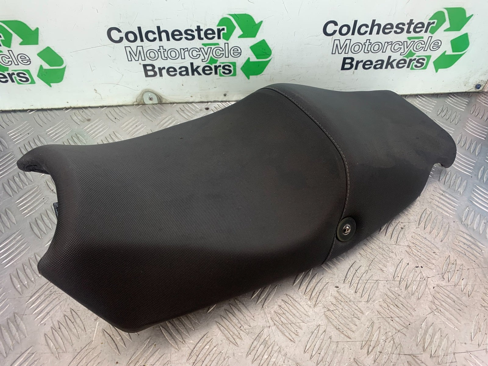TRIUMPH 1050 SPRINT ST SEAT  2004-2007 (CMB1197)
