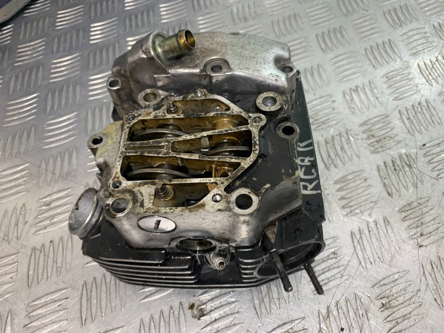 HONDA VT700 VT 700 SHADOW REAR CYLINDER HEAD YEAR 1984-85 (CMB1328)