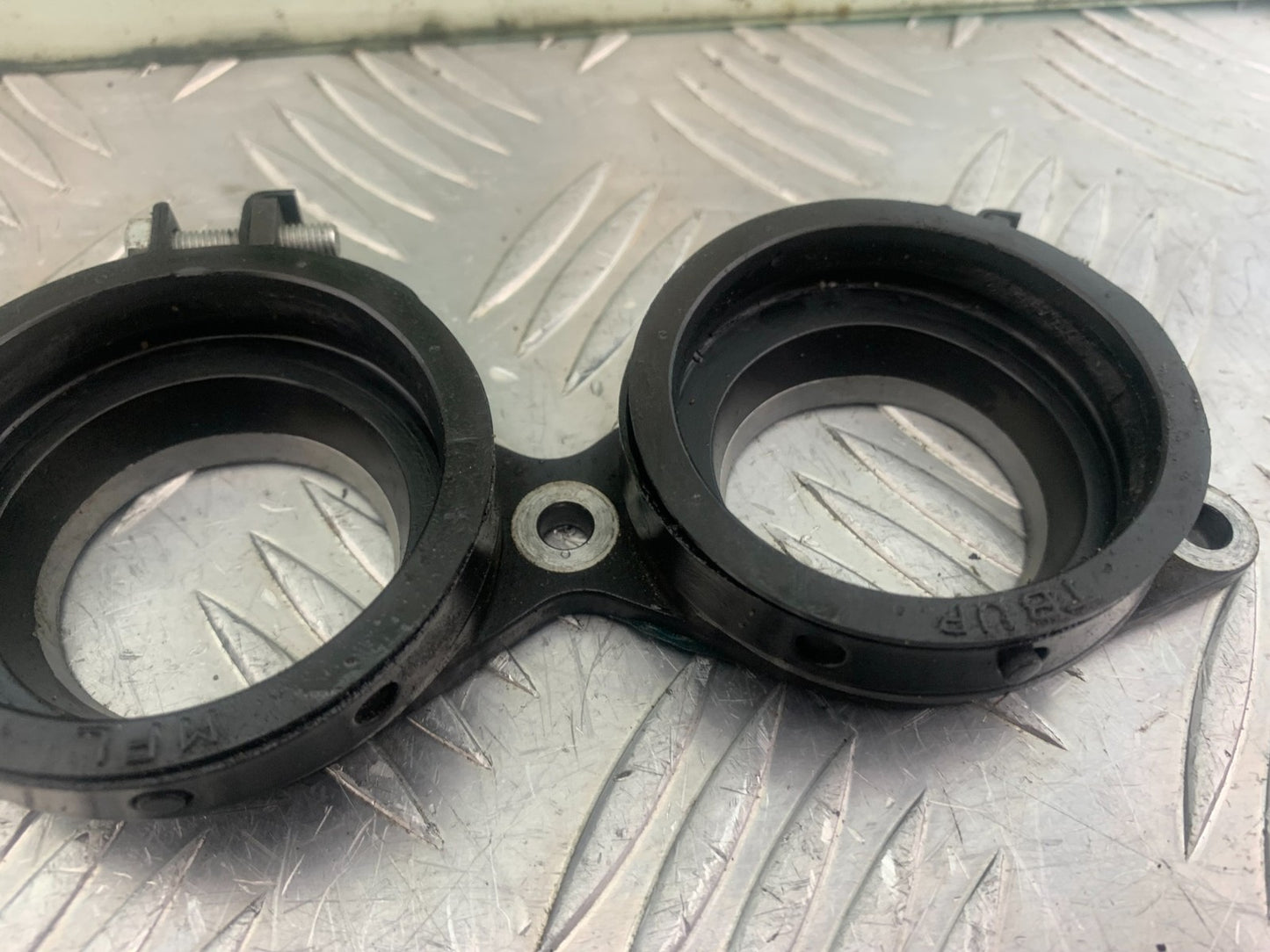 HONDA CBR1000 RR FIREBLADE INLET RUBBERS 2008-2011 (CMB1179)