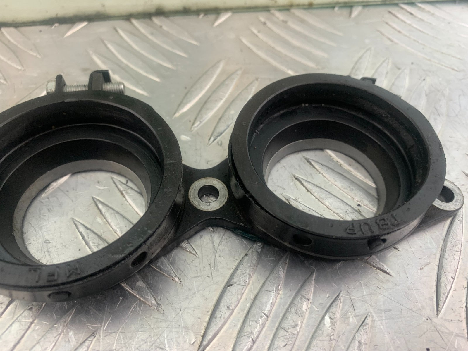 HONDA CBR1000 RR FIREBLADE INLET RUBBERS 2008-2011 (CMB1179)