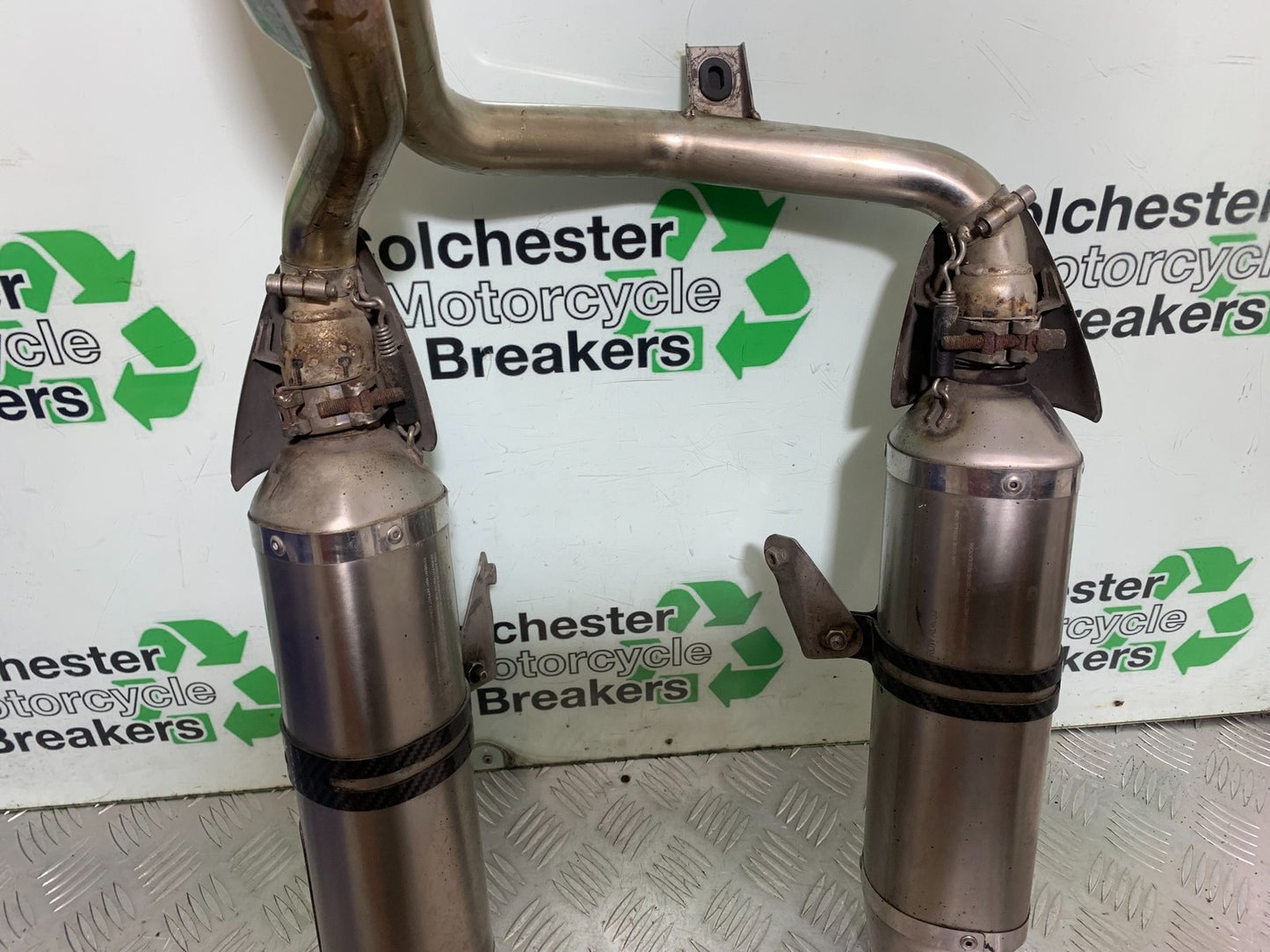 TRIUMPH SPEED TRIPLE R 1050 ARROW SILENCERS AND LINK PIPE 2009 (CMB1183)
