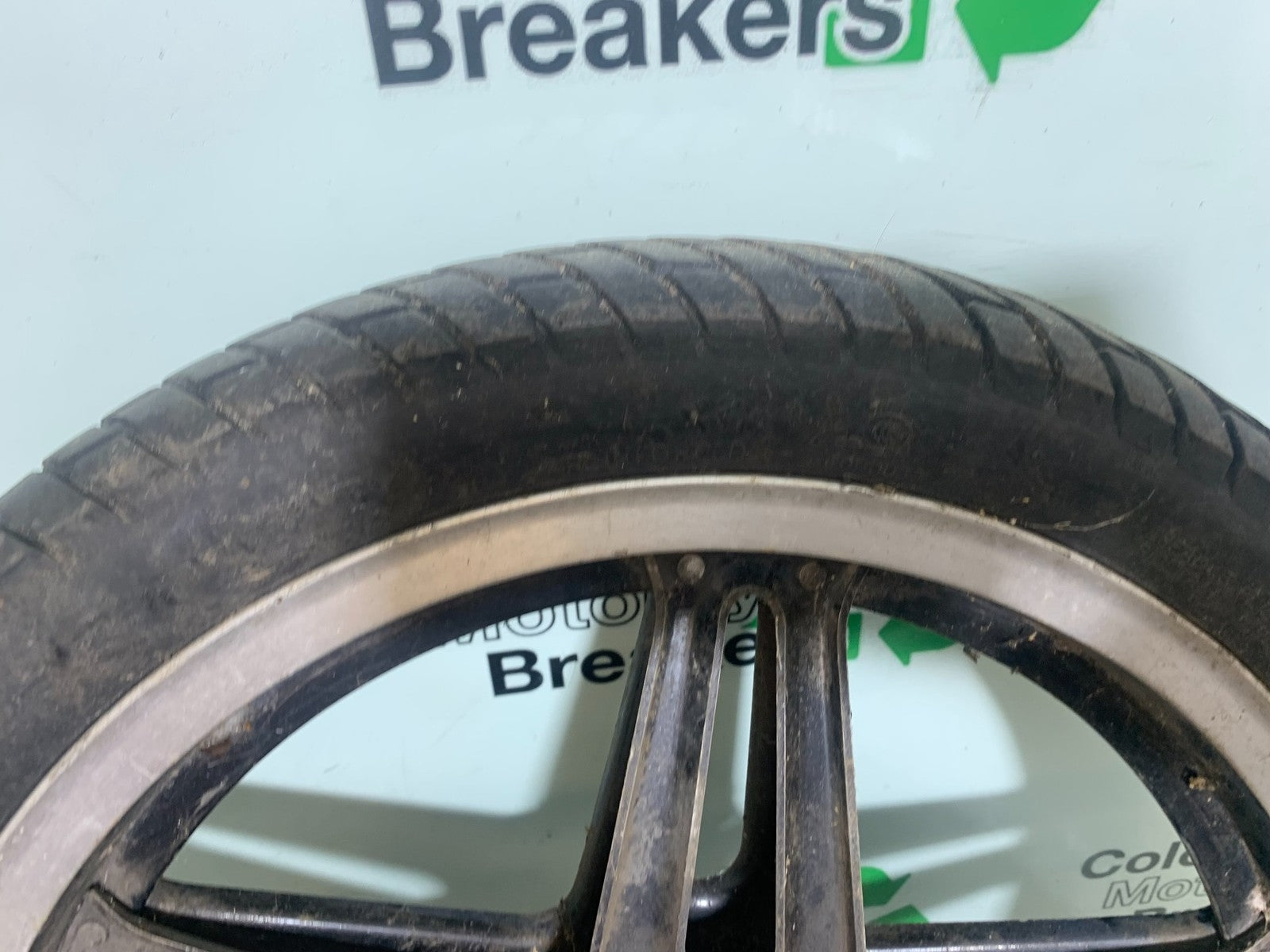 HONDA GL500 GL 500 SILVERWING FRONT WHEEL YEAR 1981-82 (CMB1168)
