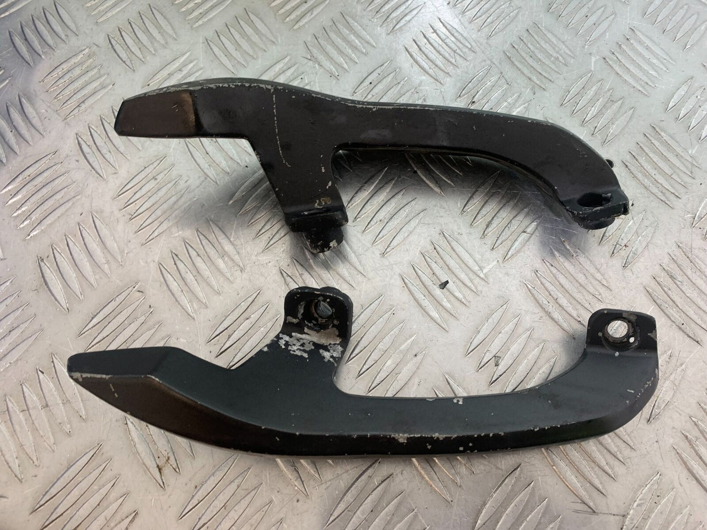 LEXMOTO MATADOR 125 JJ125T-17 GRAB RAIL  (CMB1115)