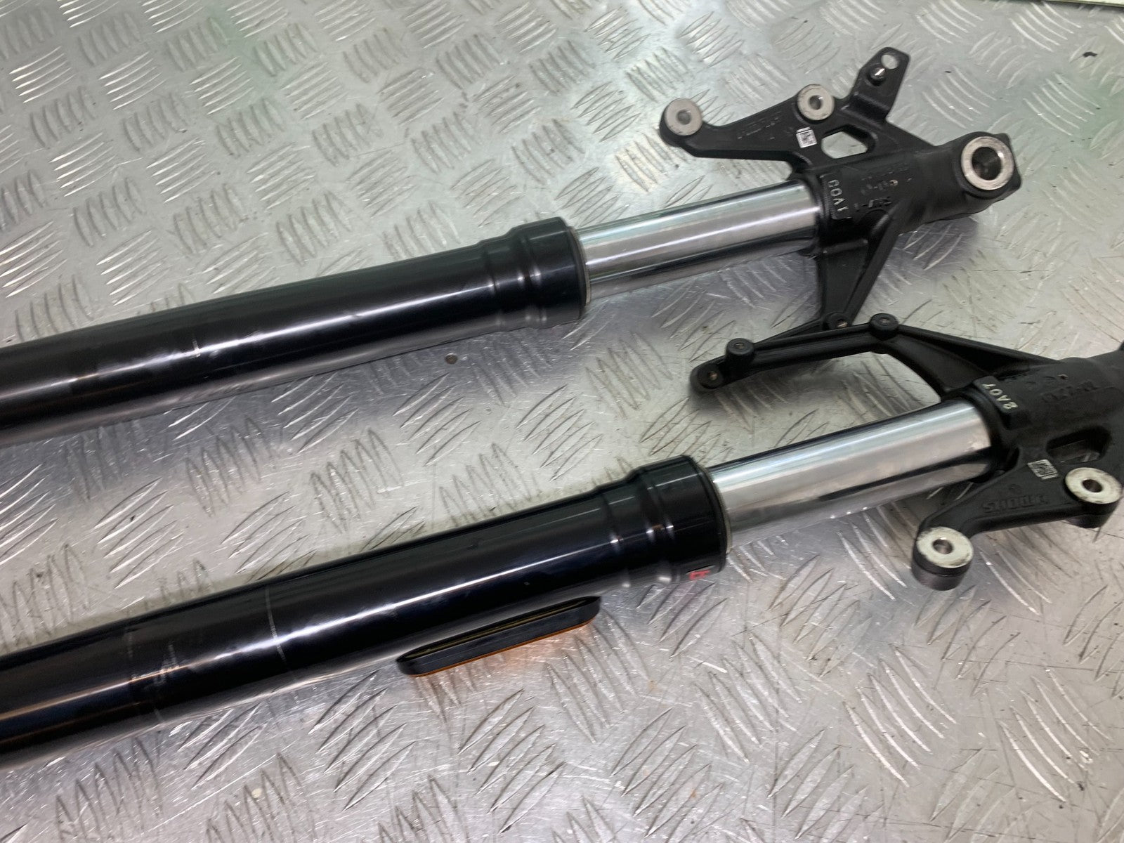 TRIUMPH TRIDENT 660 FORKS YEAR 2021-2024 (CMB1295)